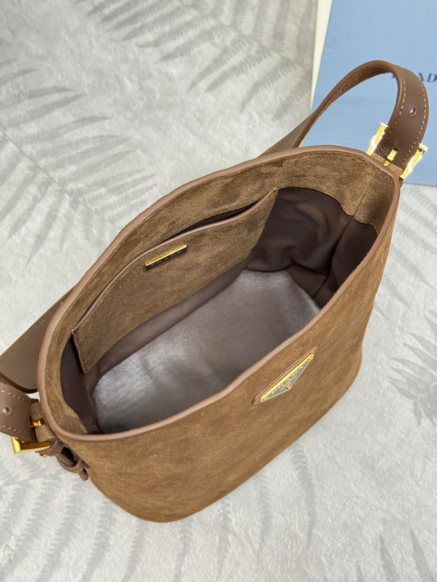 BUCKET BAG 22 IN RUSSET BROWN SOFT SUEDE