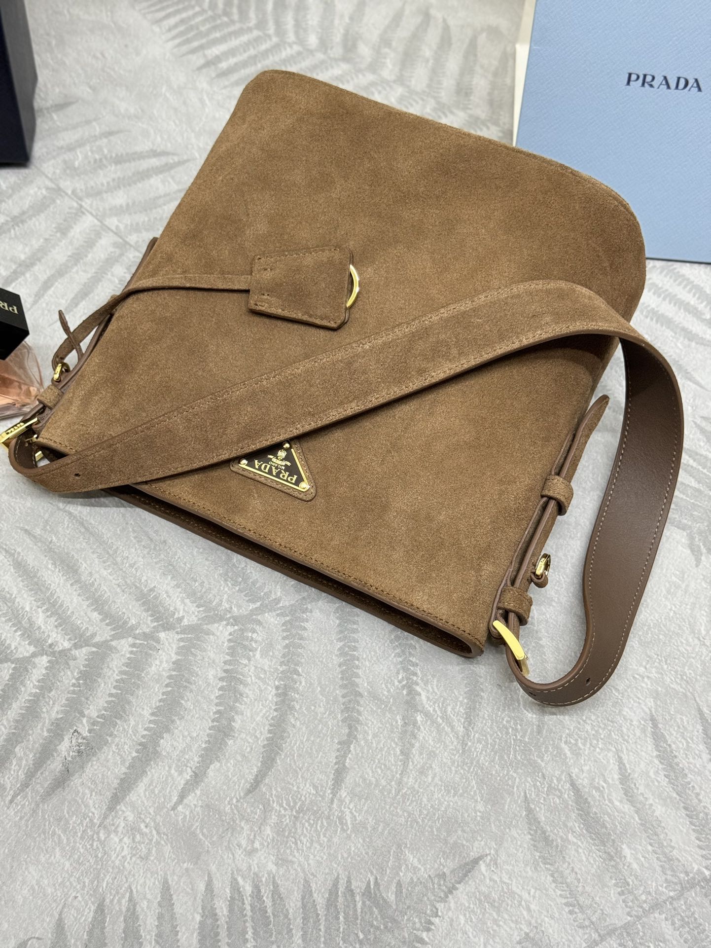 BUCKET BAG 22 IN RUSSET BROWN SOFT SUEDE