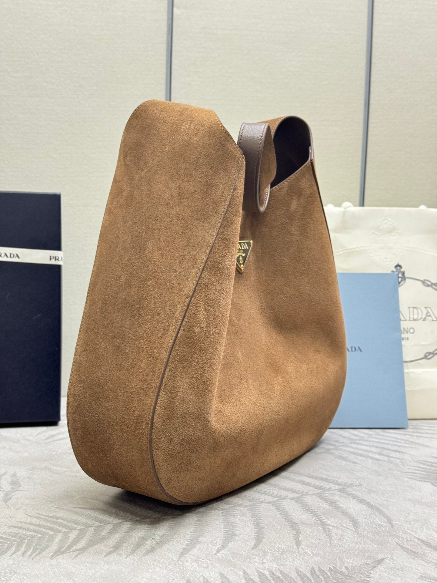 LARGE SHOULDER BAG 40 IN RUSSET BROWN SUEDE