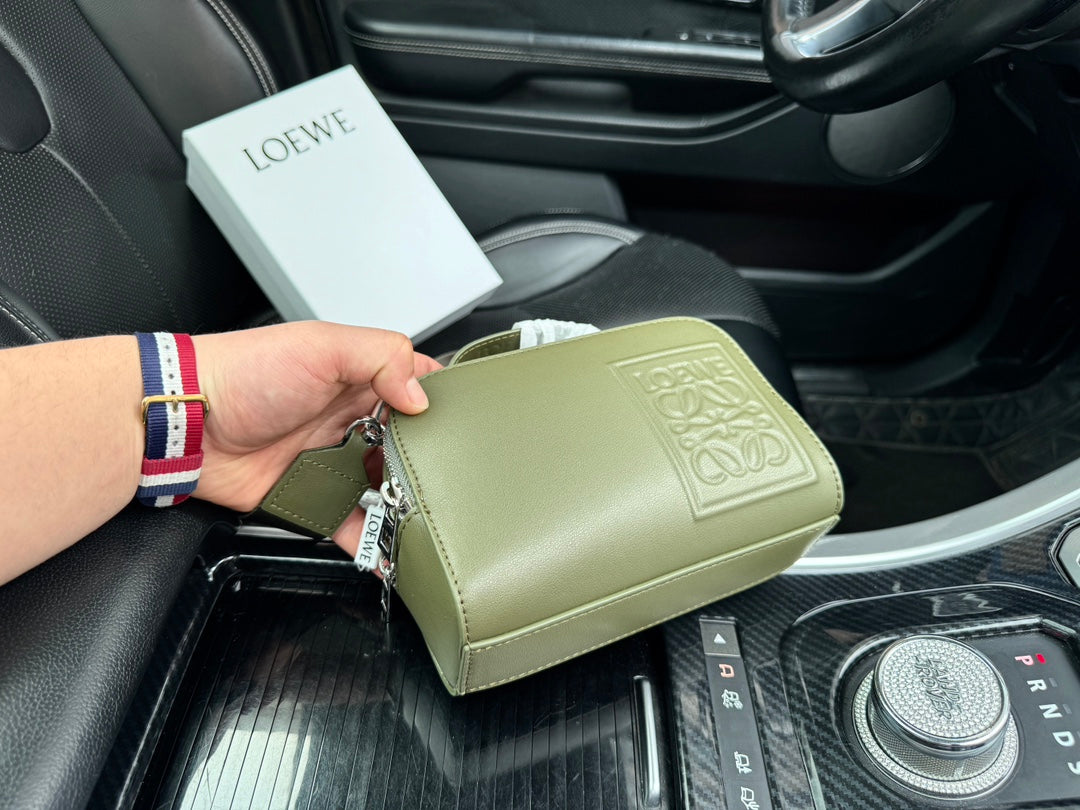 LOE MINI 18 CAMERA CROSS BODY BAG IN OLIVE GREEN CALFSKIN