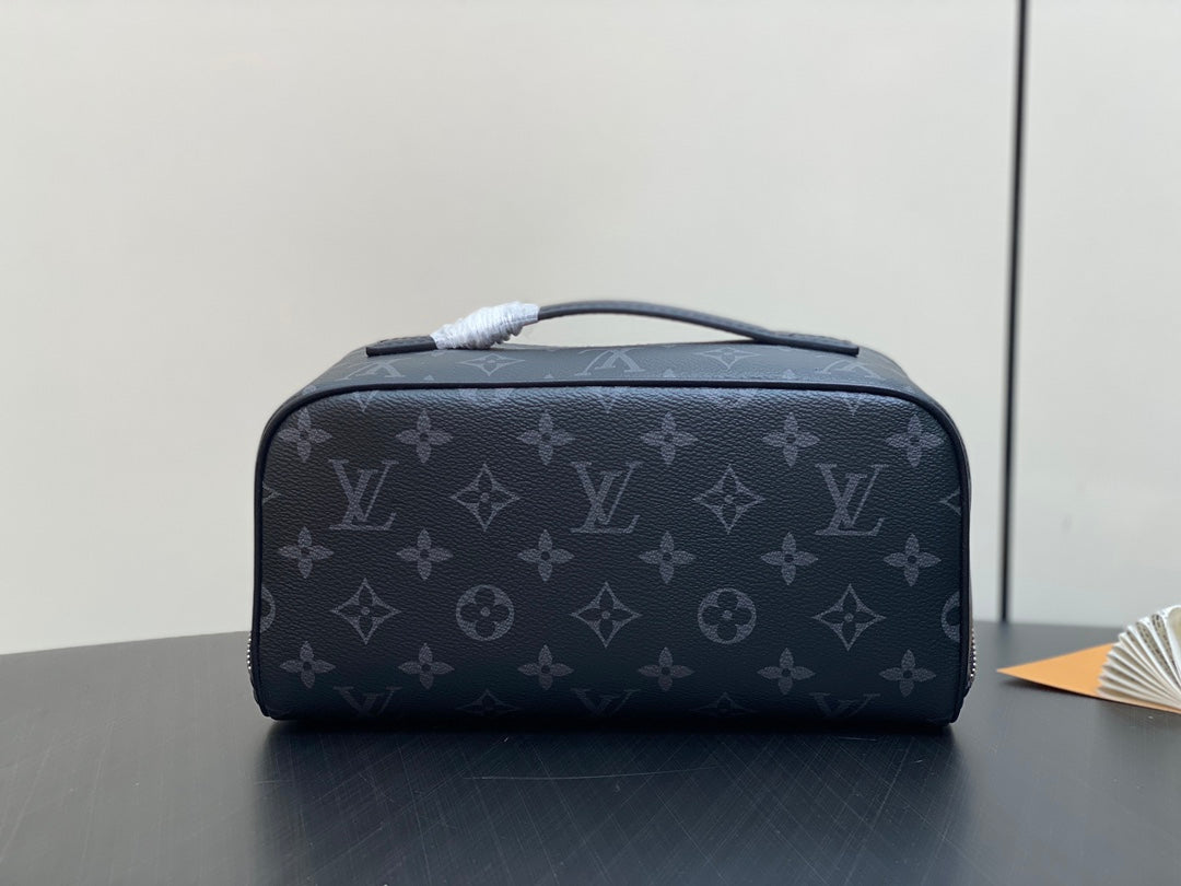 TOILETRY BAG 24 IN BLACK MONOGRAM ECLIPSE CANVAS