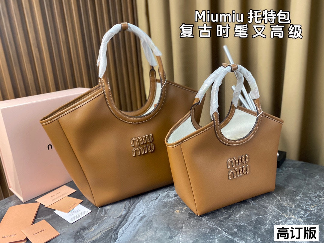 LARGE HOBO 27 TOTE IN CARAMEL BROWN CALFSKIN