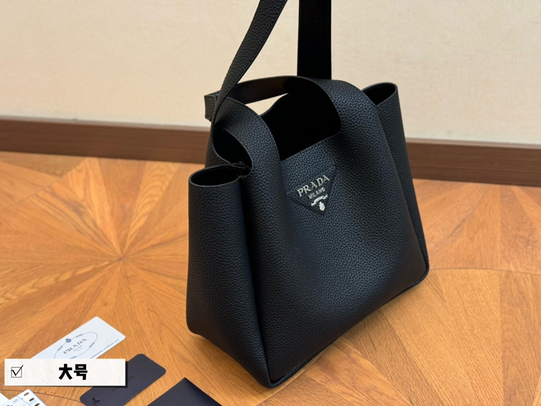 PRA 25 BASKET BAG IN BLACK CALFSKIN