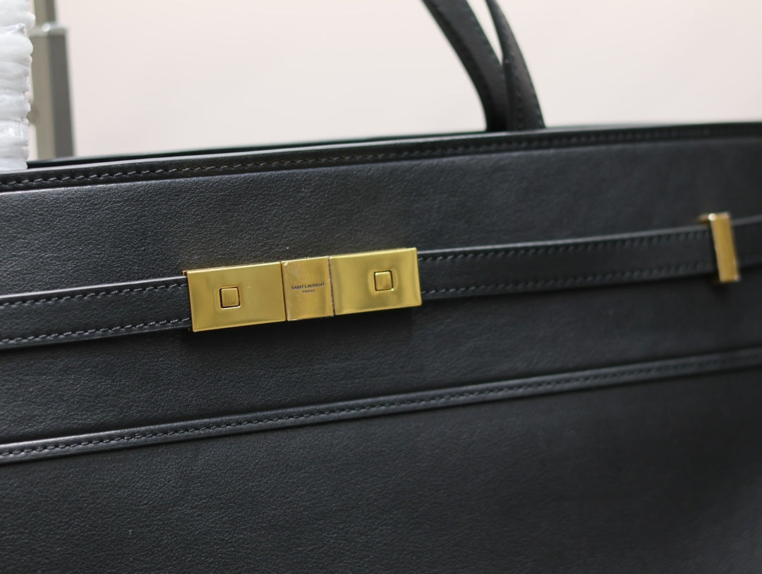 MANHATTAN SHOPPING BAG 40 IN BLACK SMOOTH LAMBSKIN GOLD BUCKLE