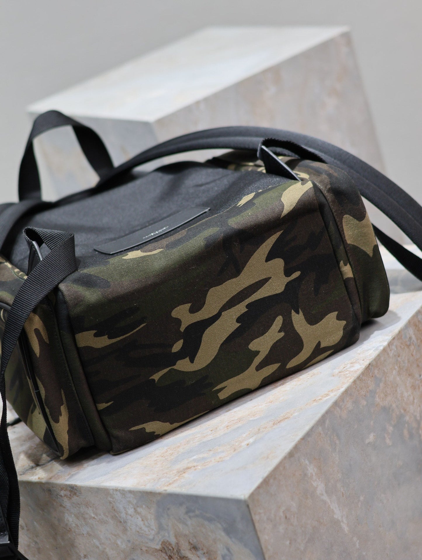 CITY MULTI-POCKET BACKPACK 42 IN CAMOUFLAGE PATTERN NYLON AND BLACK CALFSKIN