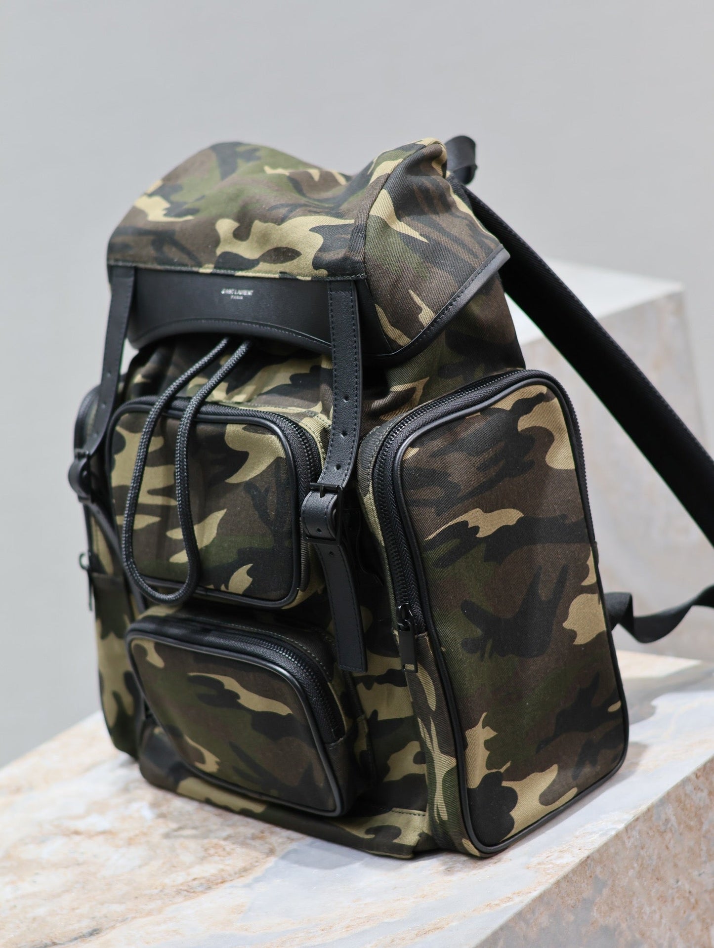 CITY MULTI-POCKET BACKPACK 42 IN CAMOUFLAGE PATTERN NYLON AND BLACK CALFSKIN