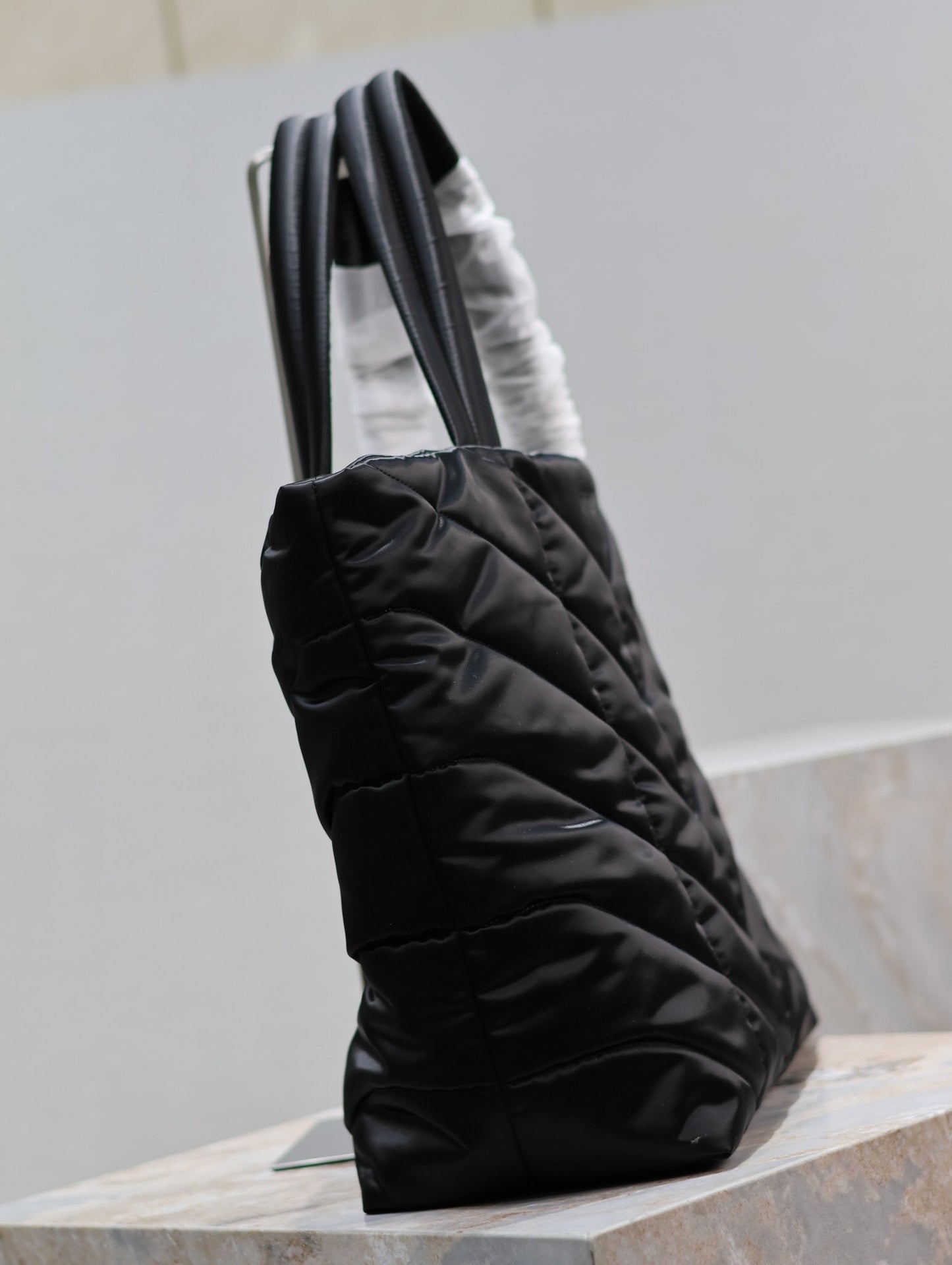 PUFFER LARGE TOTE BAG 57 IN BLACK SILK