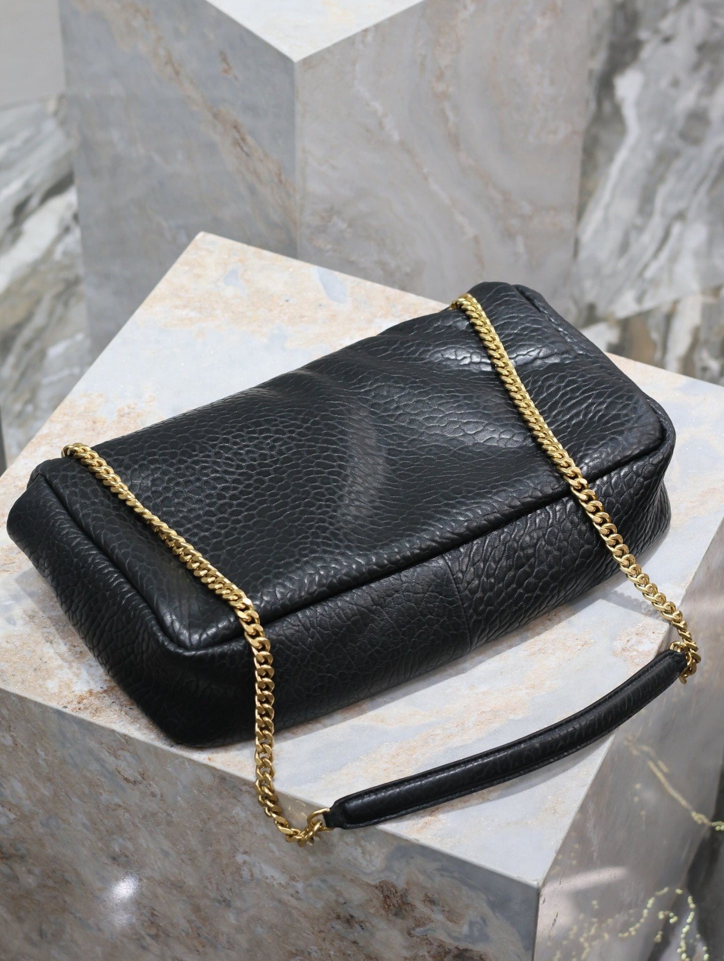 CALYPSO BAG 35 IN BLACK LAMBSKIN GOLD HARDWARE