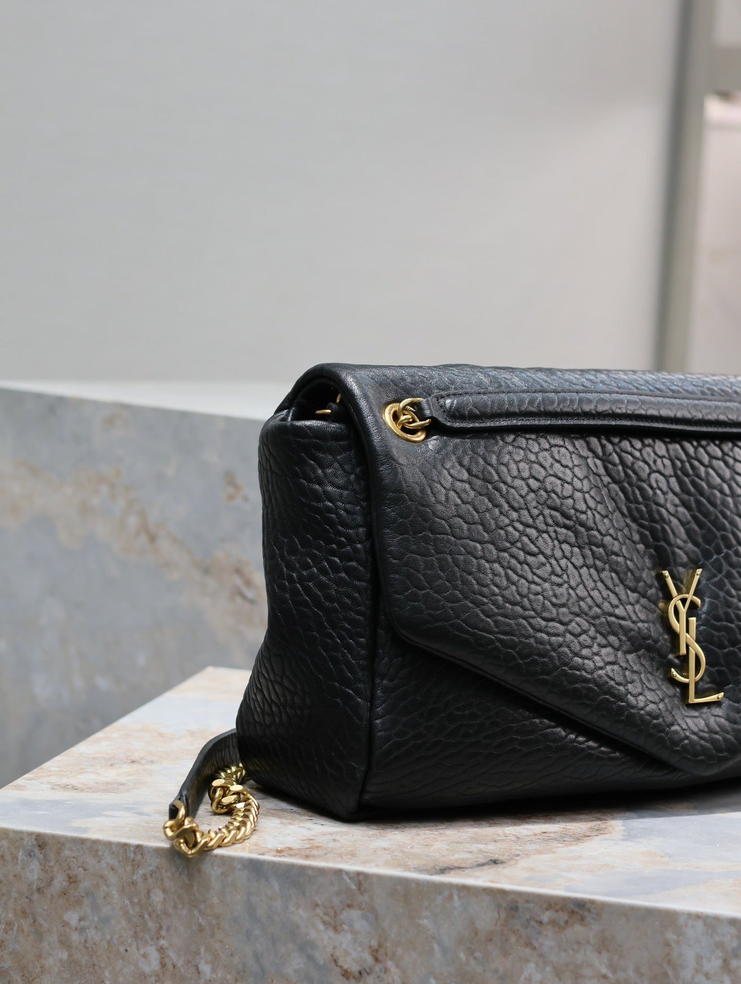 CALYPSO BAG 35 IN BLACK LAMBSKIN GOLD HARDWARE