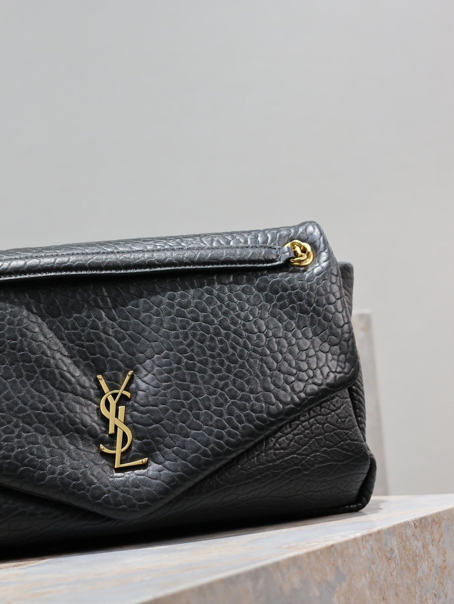 CALYPSO BAG 35 IN BLACK LAMBSKIN GOLD HARDWARE