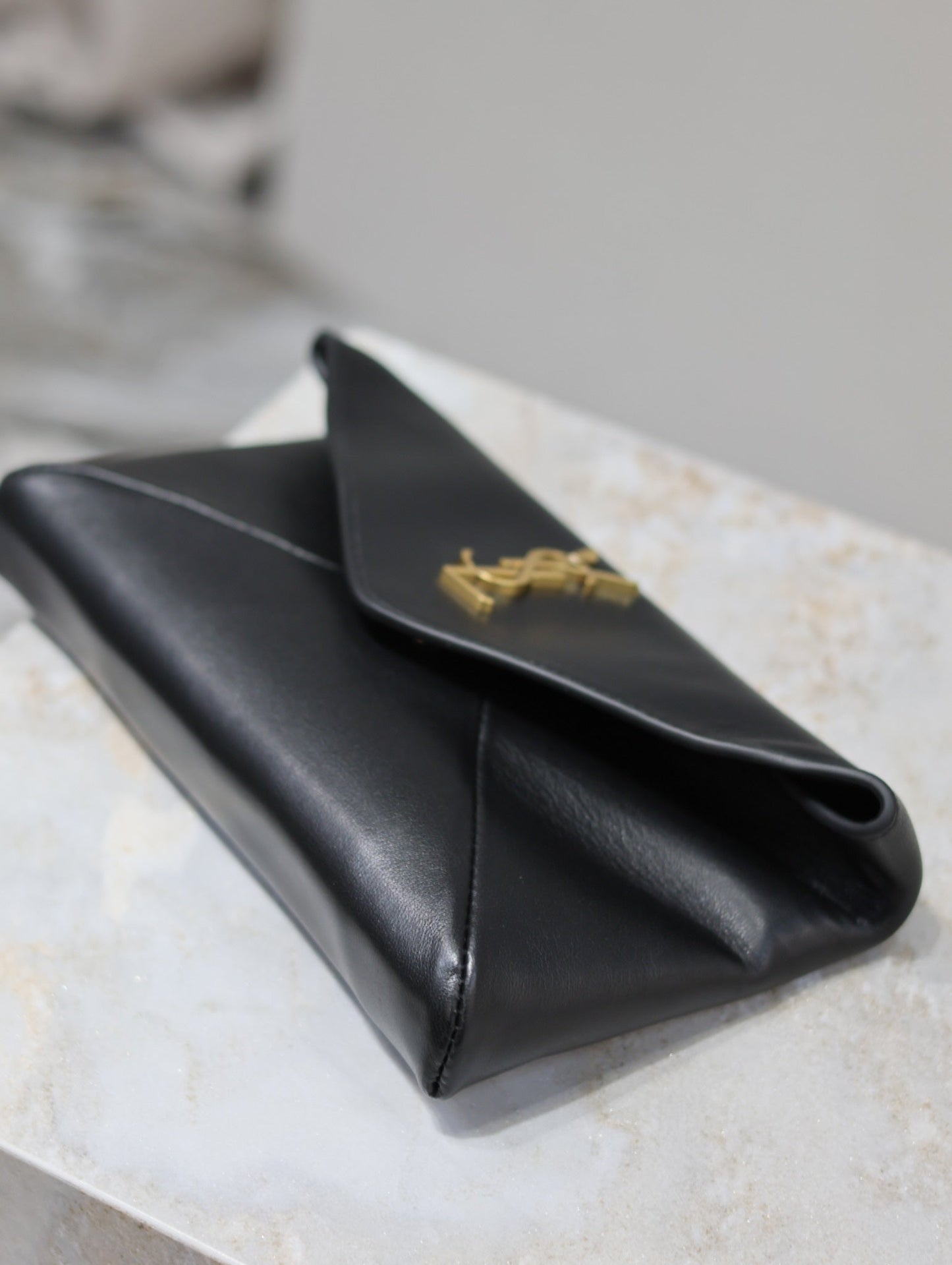 ENVELOPE CLUTCH 21 IN BLACK CALFSKIN