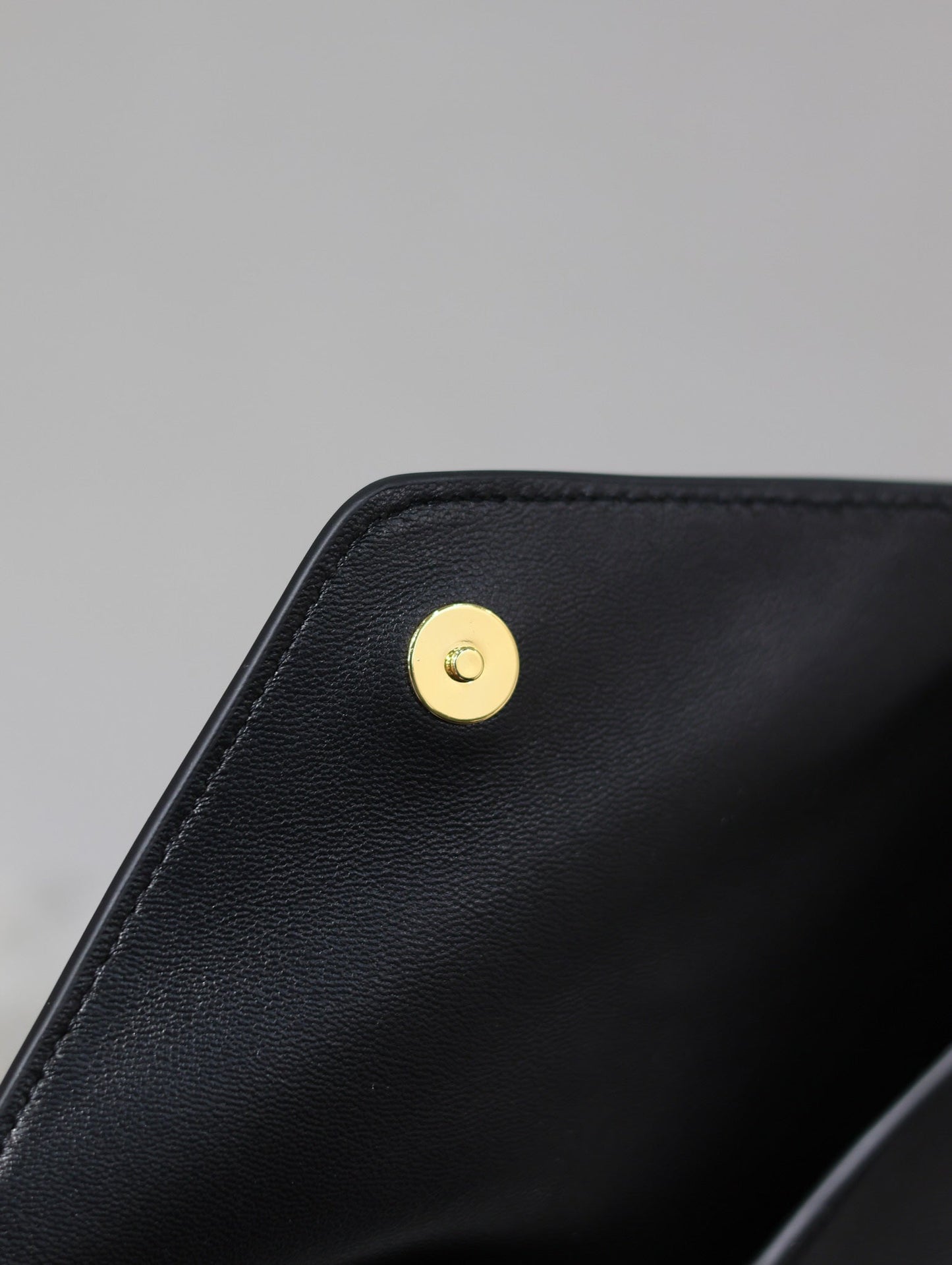 ENVELOPE CLUTCH 21 IN BLACK CALFSKIN