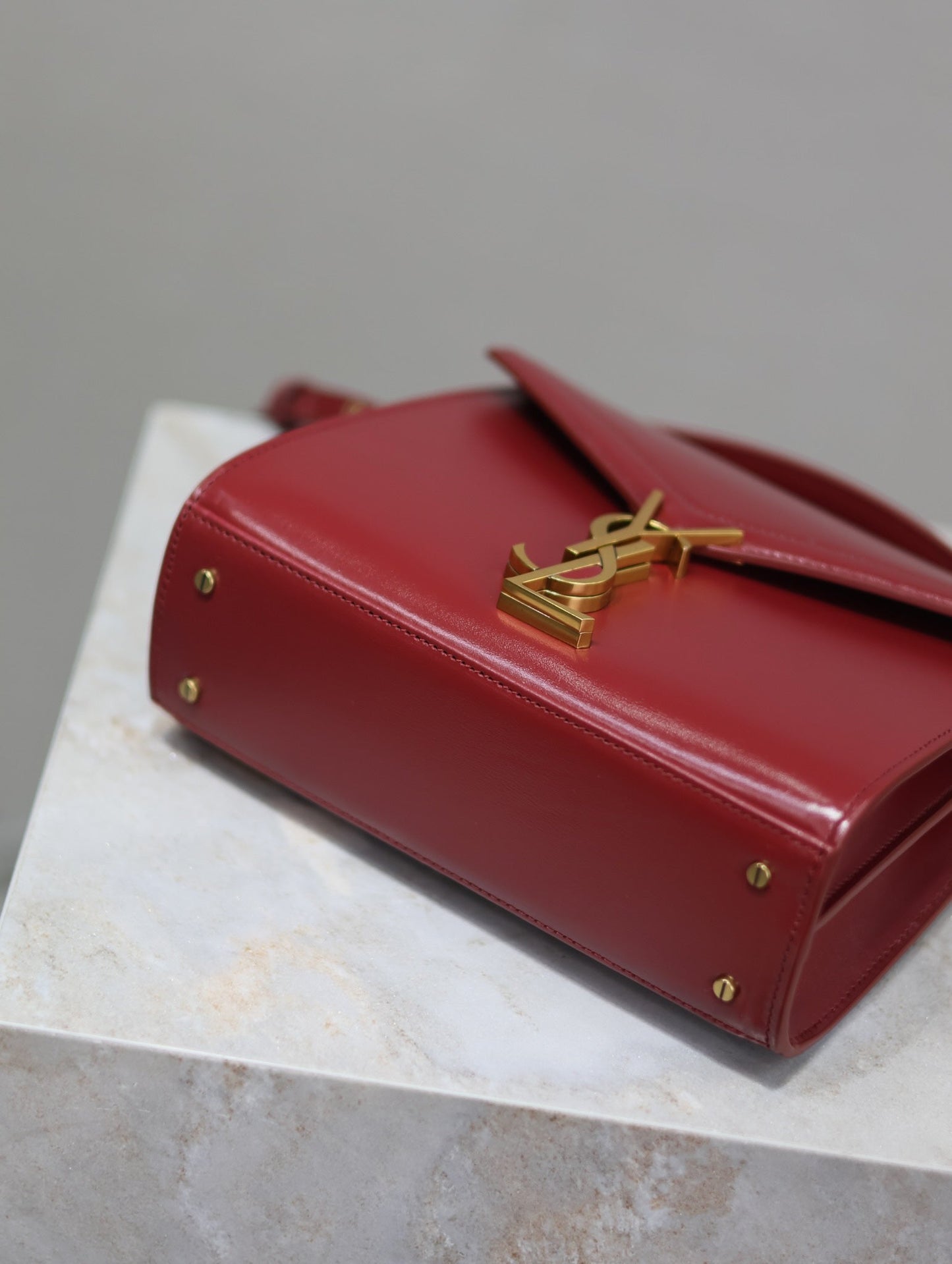 CASSANDRA MINI TOP HANDLE BAG 20 IN RED CALFSKIN GOLD HARDWARE