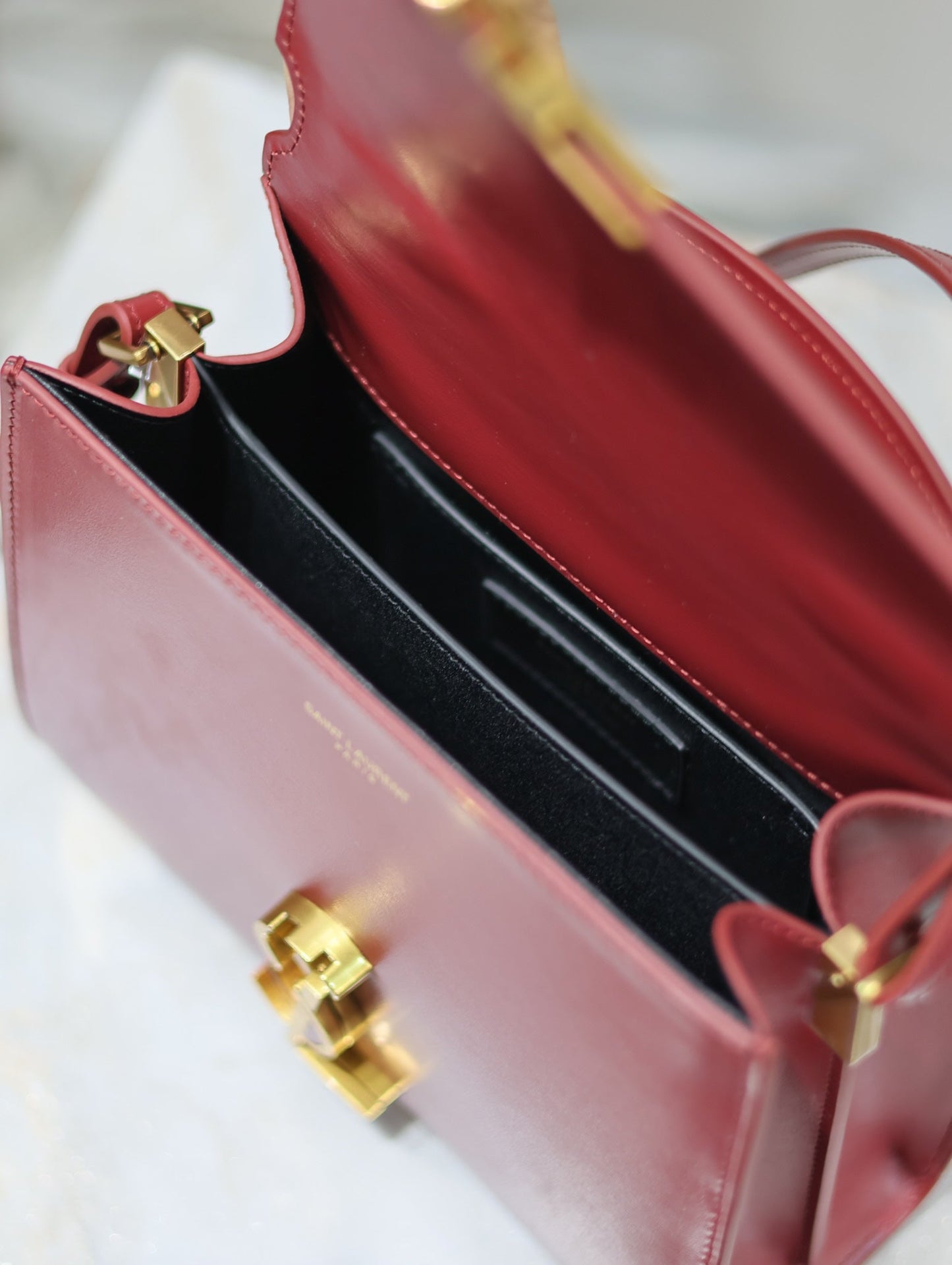 CASSANDRA MINI TOP HANDLE BAG 20 IN RED CALFSKIN GOLD HARDWARE