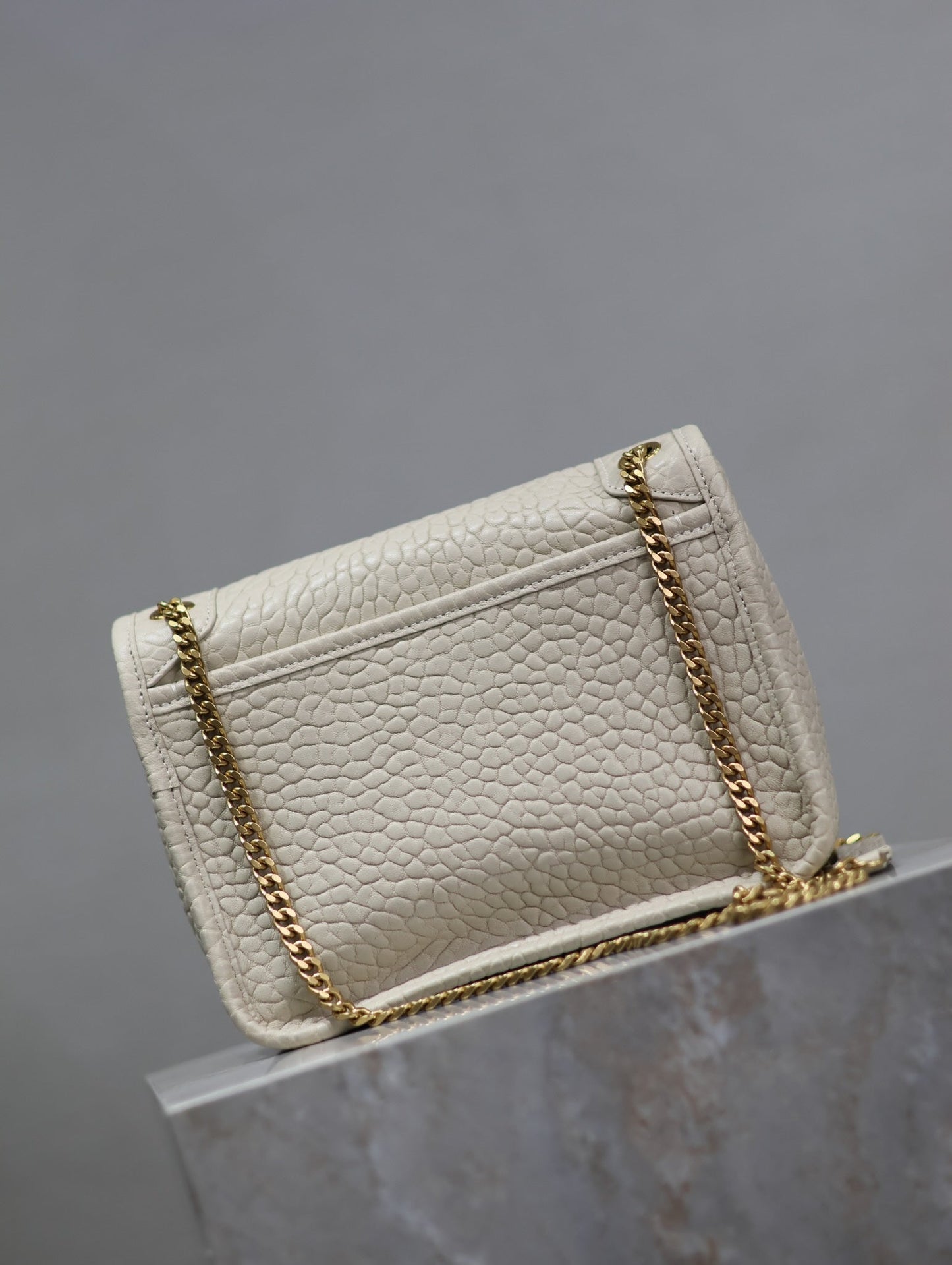 NIKI BABY 22 IN WHITE ELEPHANT PATTERN LAMBSKIN GOLD LOGO