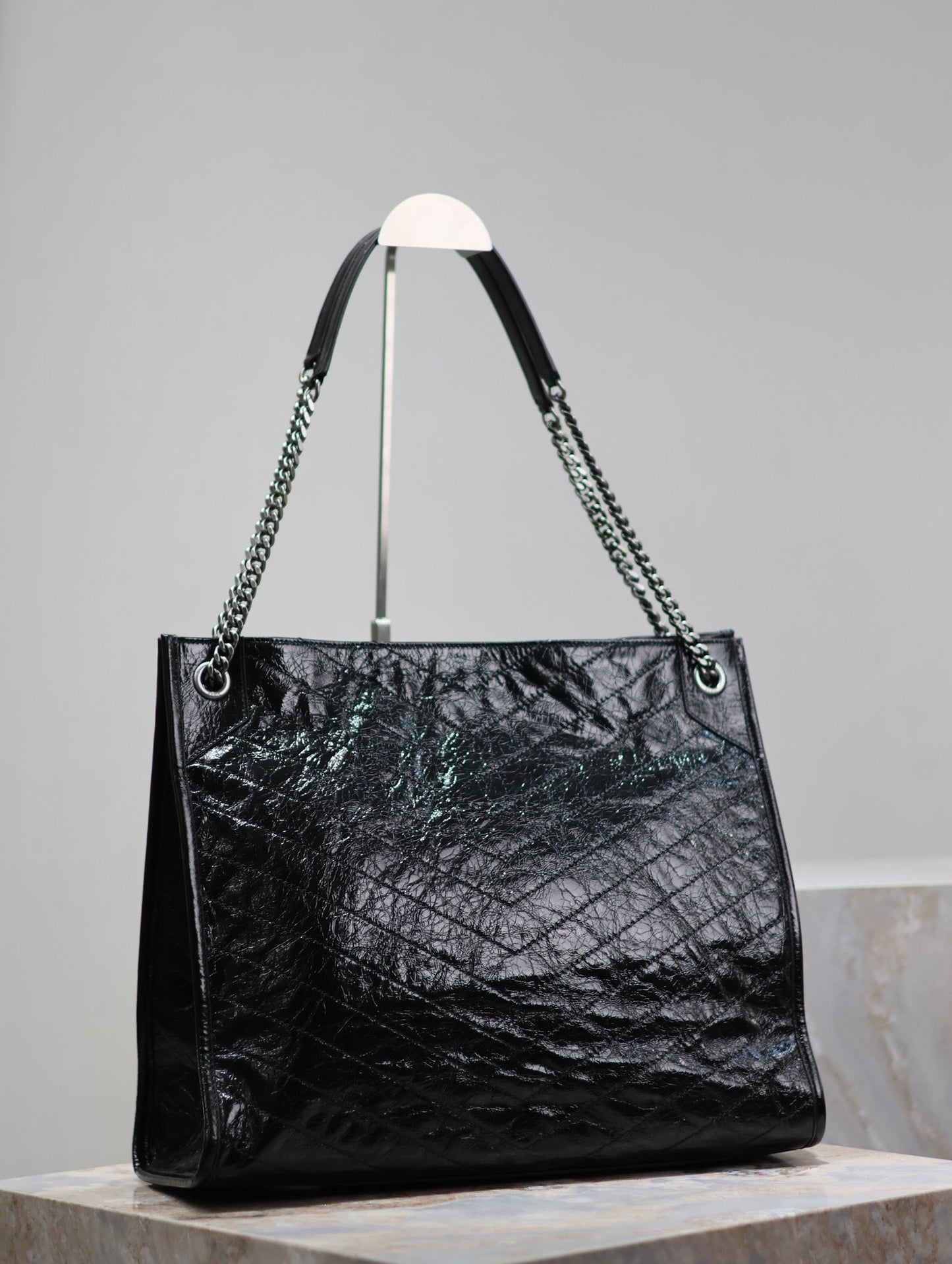 NIKI SHOPPING BAG 39 IN BLACK CRUMPLED CALFSKIN SILVER HARDWARE