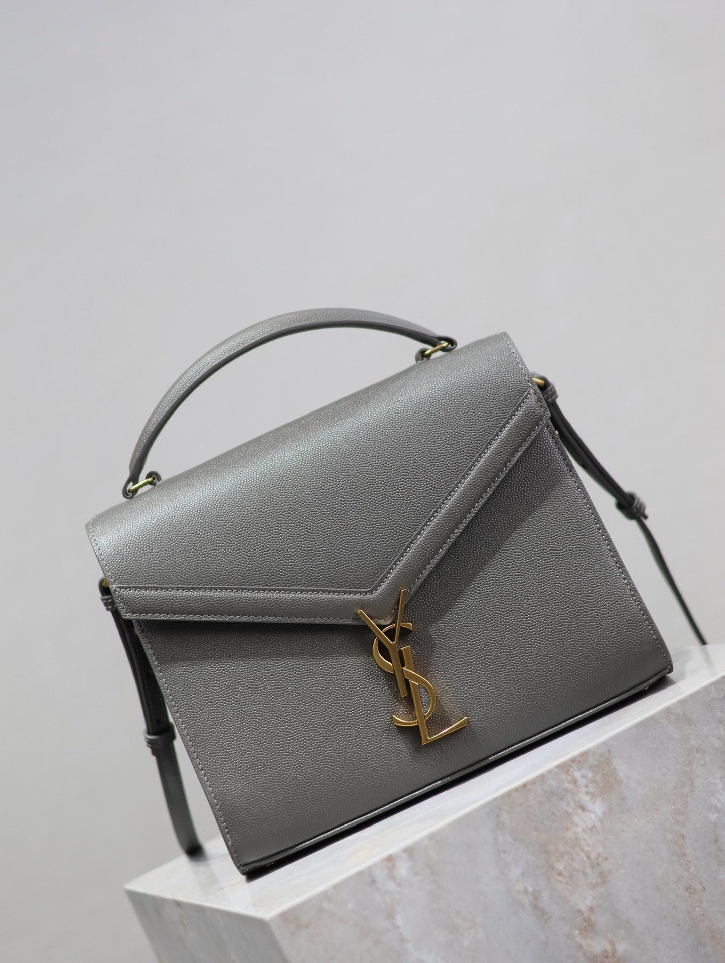 CASSANDRA TOP HANDLE BAG 24 IN GRAY CALFSKIN GOLD HARDWARE