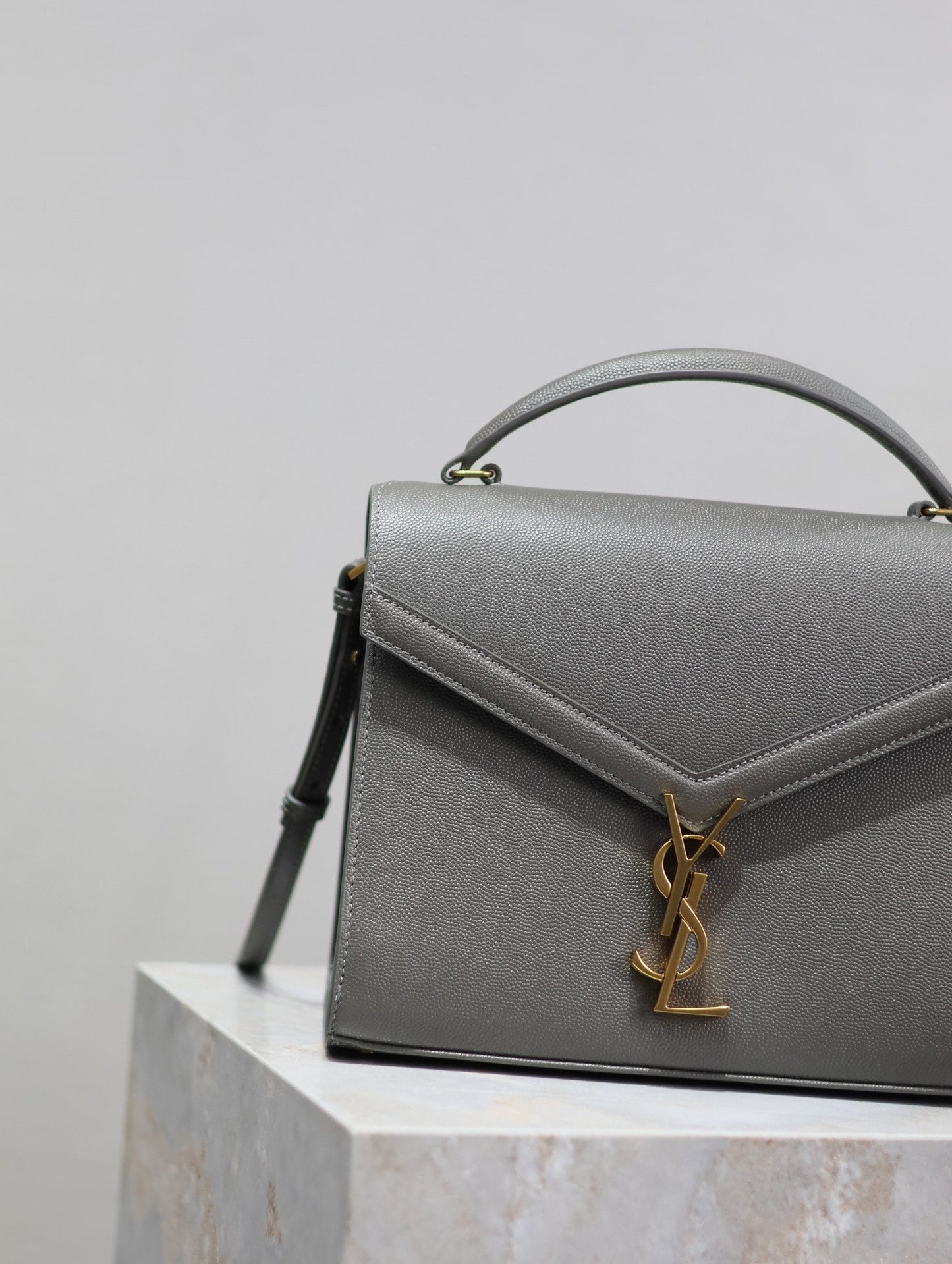 CASSANDRA TOP HANDLE BAG 24 IN GRAY CALFSKIN GOLD HARDWARE