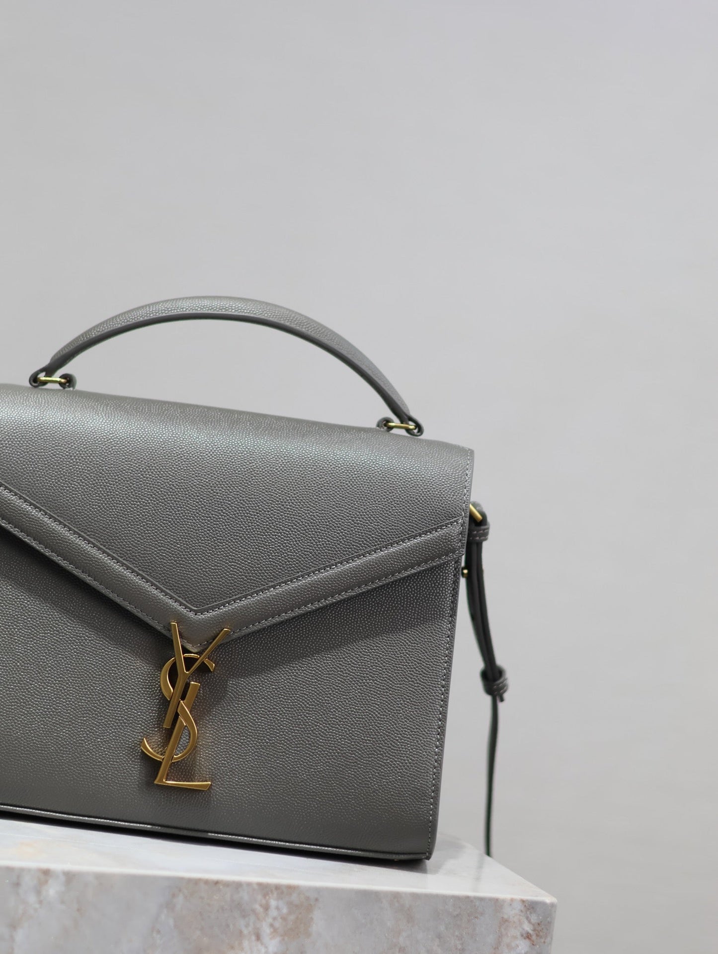 CASSANDRA TOP HANDLE BAG 24 IN GRAY CALFSKIN GOLD HARDWARE