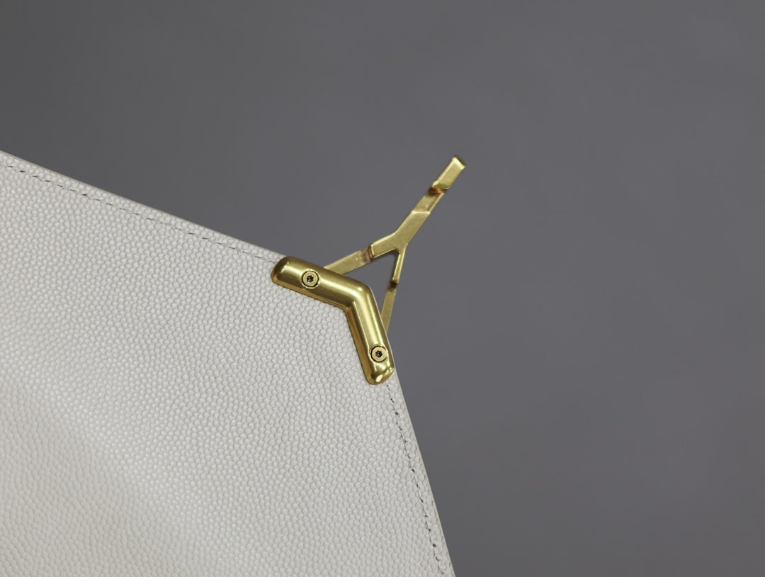 CASSANDRA TOP HANDLE BAG 24 IN WHITE CALFSKIN GOLD HARDWARE