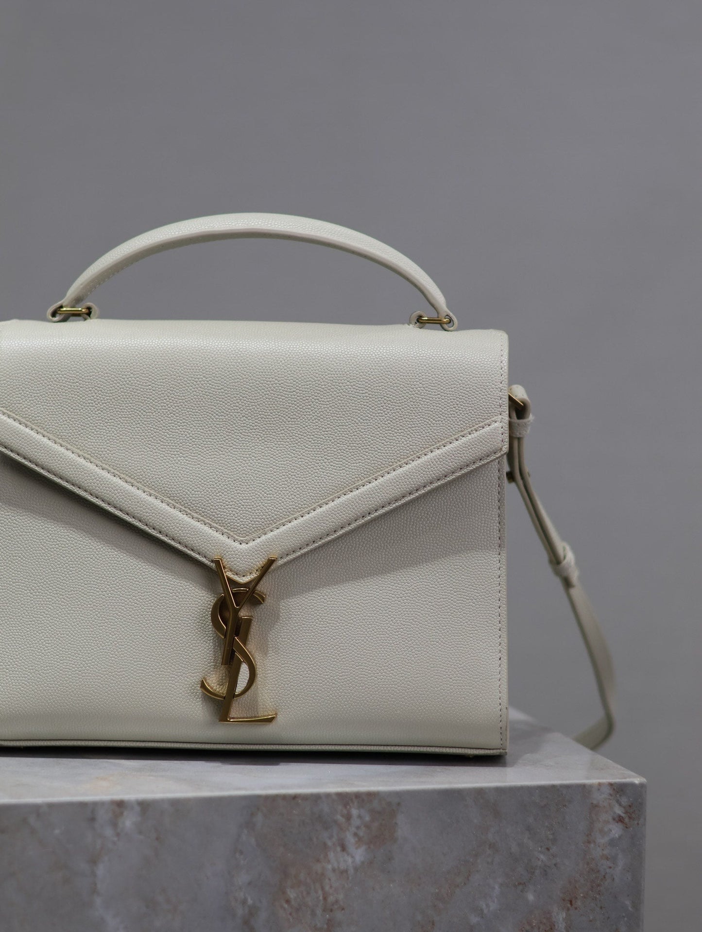 CASSANDRA TOP HANDLE BAG 24 IN WHITE CALFSKIN GOLD HARDWARE