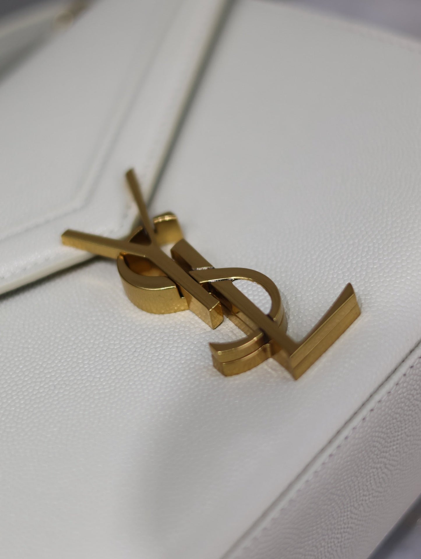 CASSANDRA MINI TOP HANDLE BAG 20 IN WHITE CALFSKIN GOLD HARDWARE