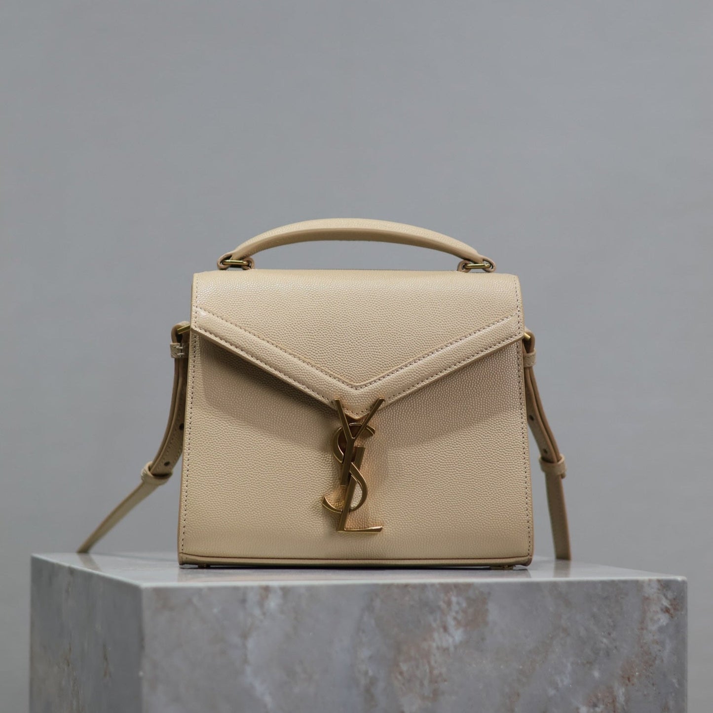 CASSANDRA MINI TOP HANDLE BAG 20 IN BEIGE CALFSKIN GOLD HARDWARE