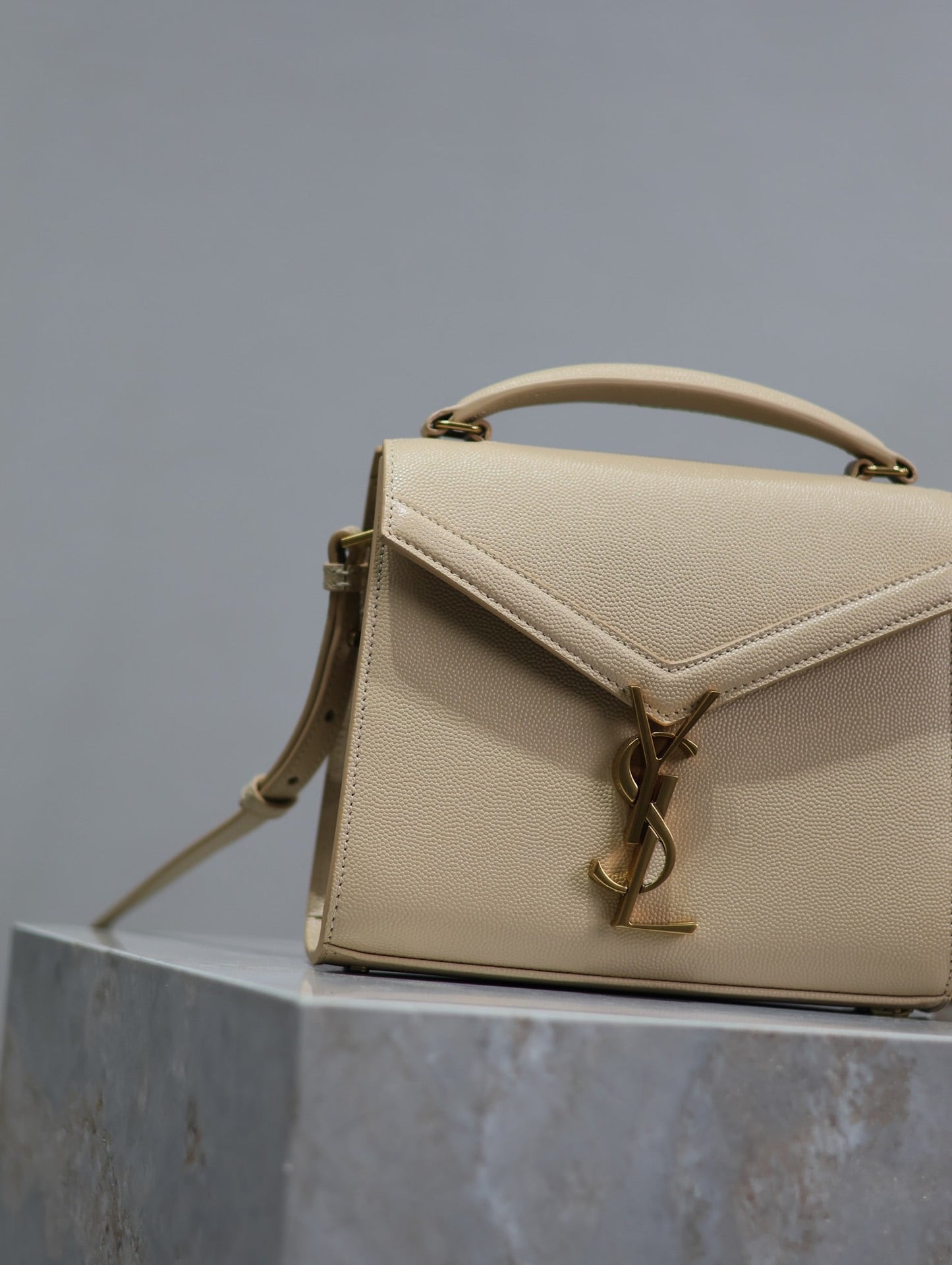 CASSANDRA MINI TOP HANDLE BAG 20 IN BEIGE CALFSKIN GOLD HARDWARE