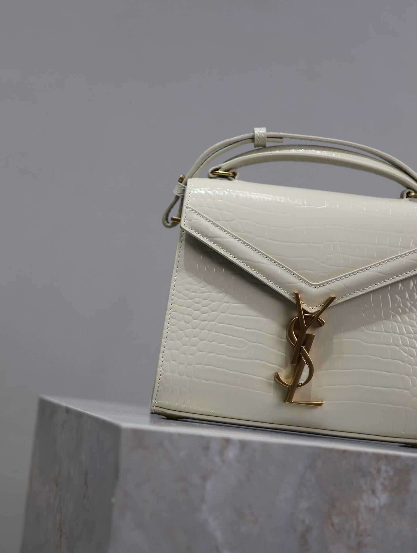 CASSANDRA MINI TOP HANDLE BAG 20 IN WHITE CROCODILE-EMBOSSED GLOSSY CALFSKIN