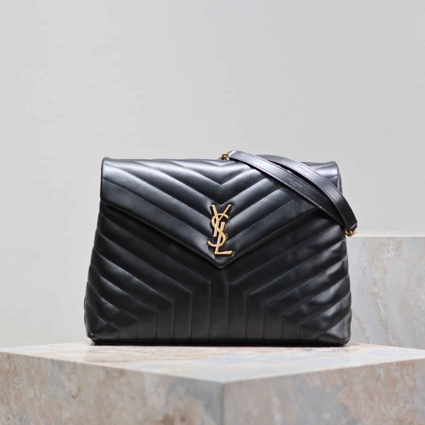 LOULOU LARGE 36 IN BLACK QUILTED CALFSKIN GOLD HARDWARE