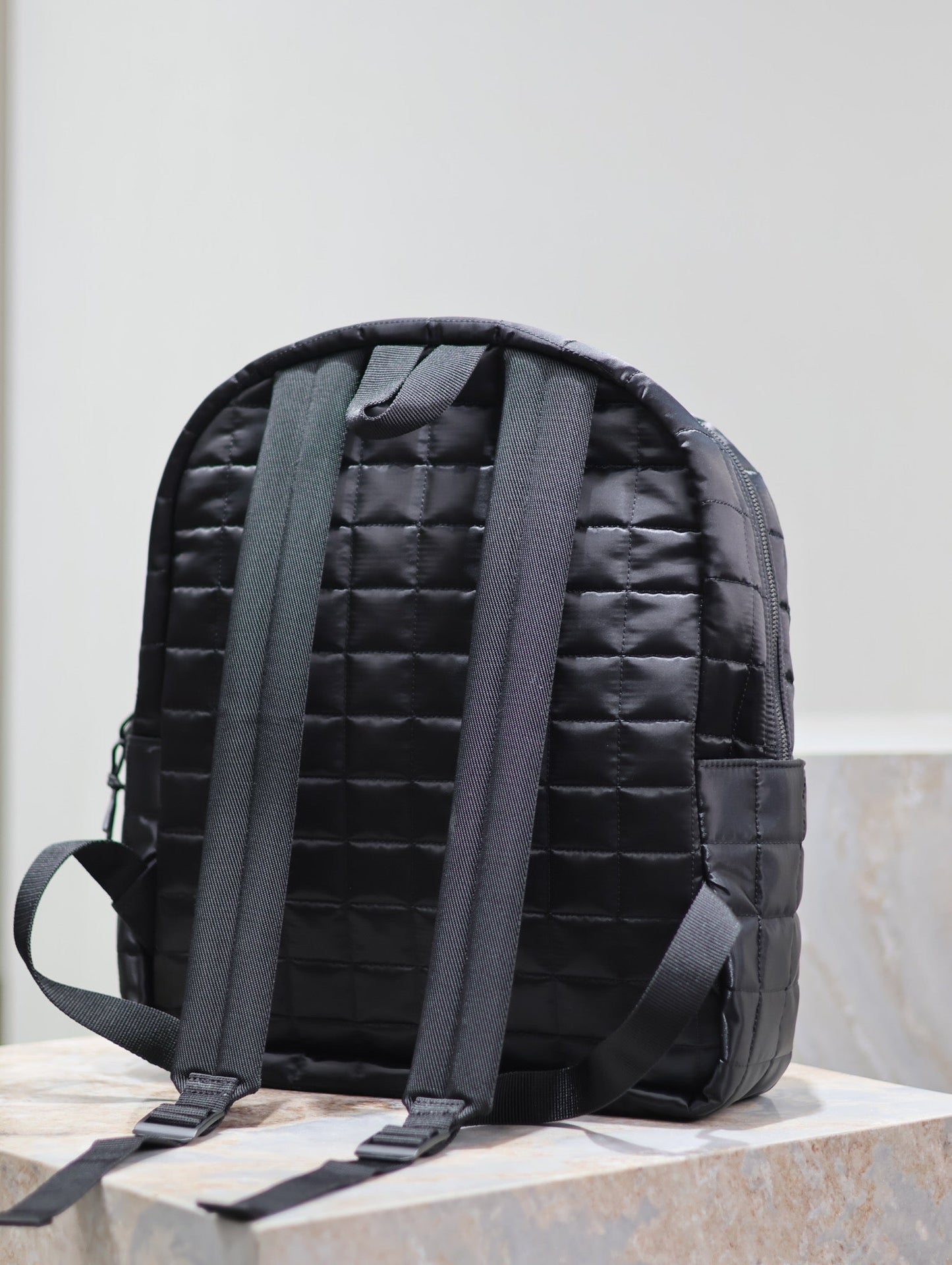 BACKPACK 37 IN BLACK PLAID NYLON