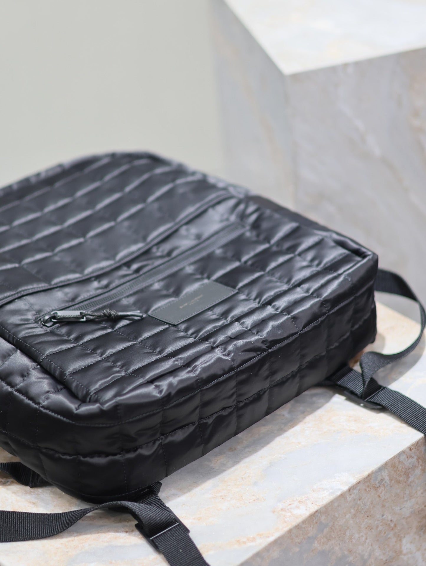 BACKPACK 37 IN BLACK PLAID NYLON