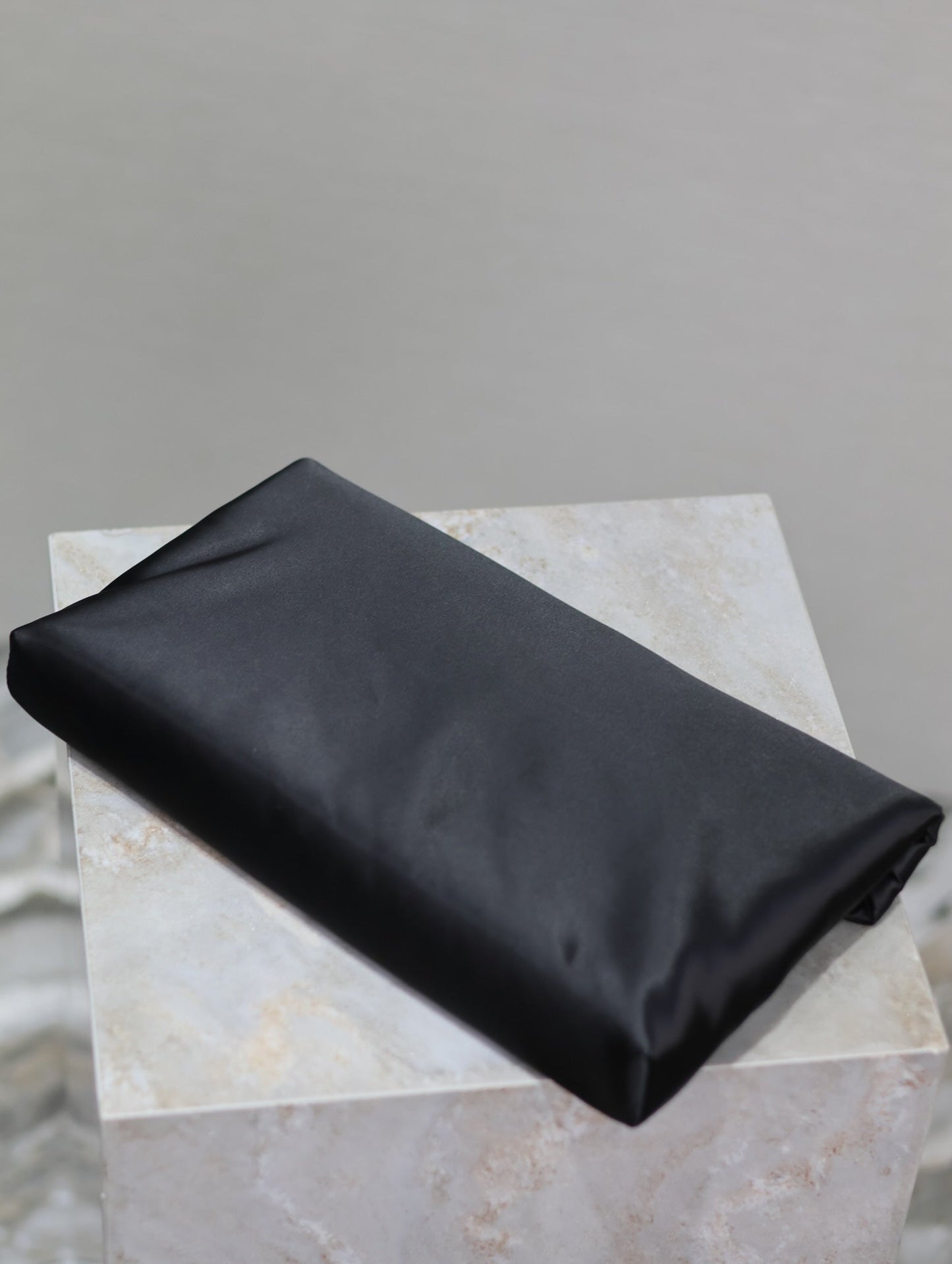 ENVELOPE CLUTCH 29 IN BLACK NYLON BLACK LOGO