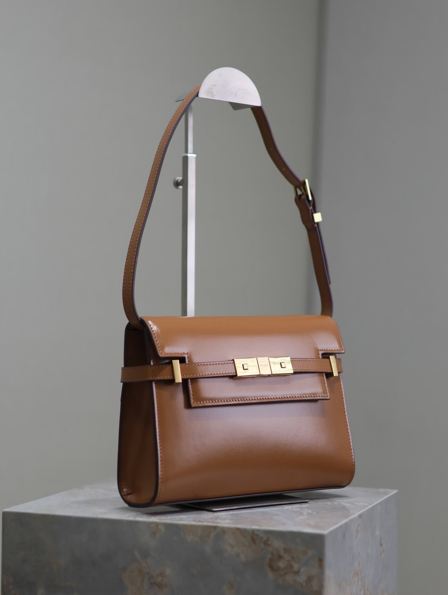 MANHATTAN SMALL 24 IN BRONZE BROWN CALFSKIN GOLD HARDWARE