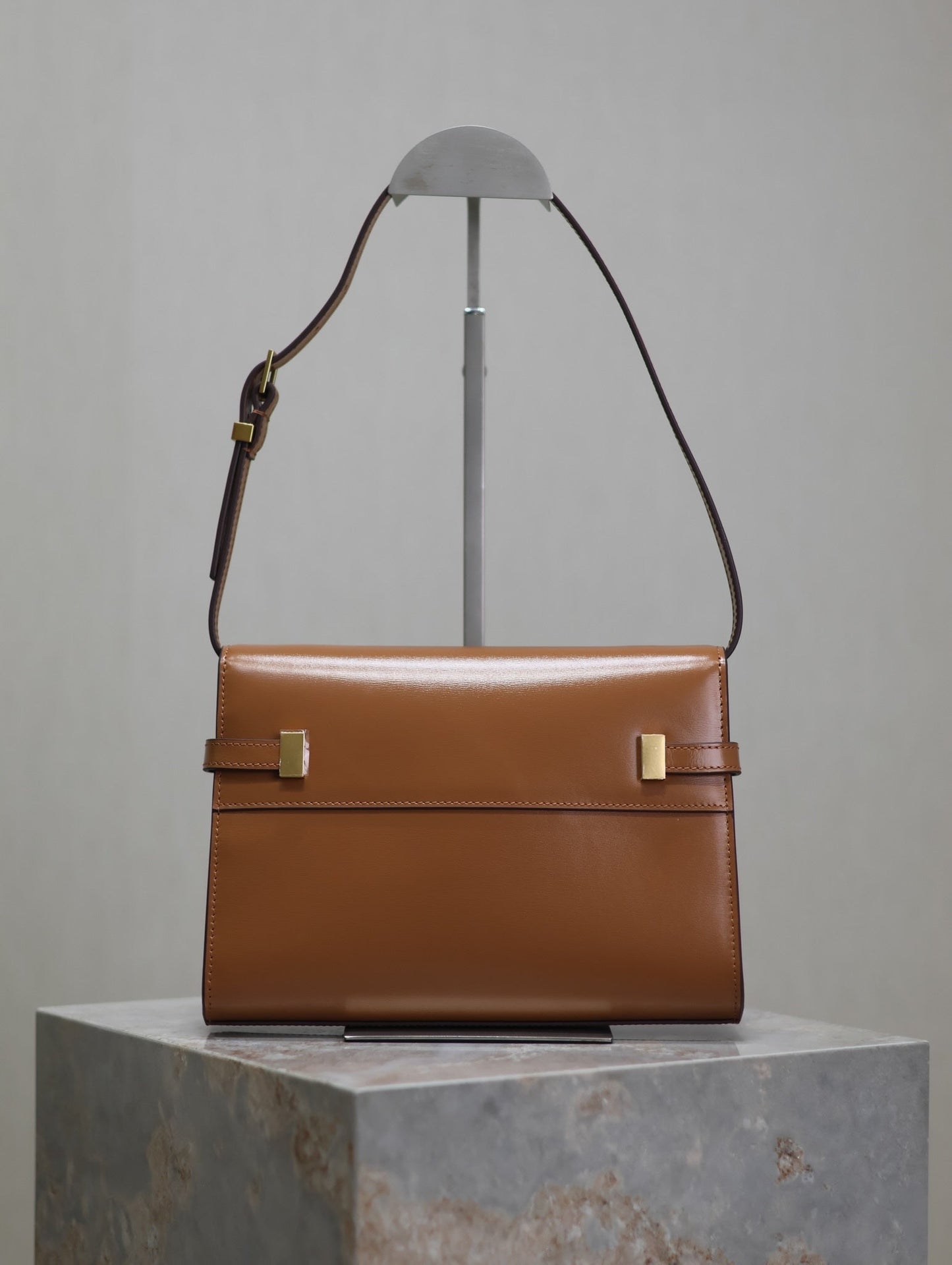 MANHATTAN SMALL 24 IN BRONZE BROWN CALFSKIN GOLD HARDWARE