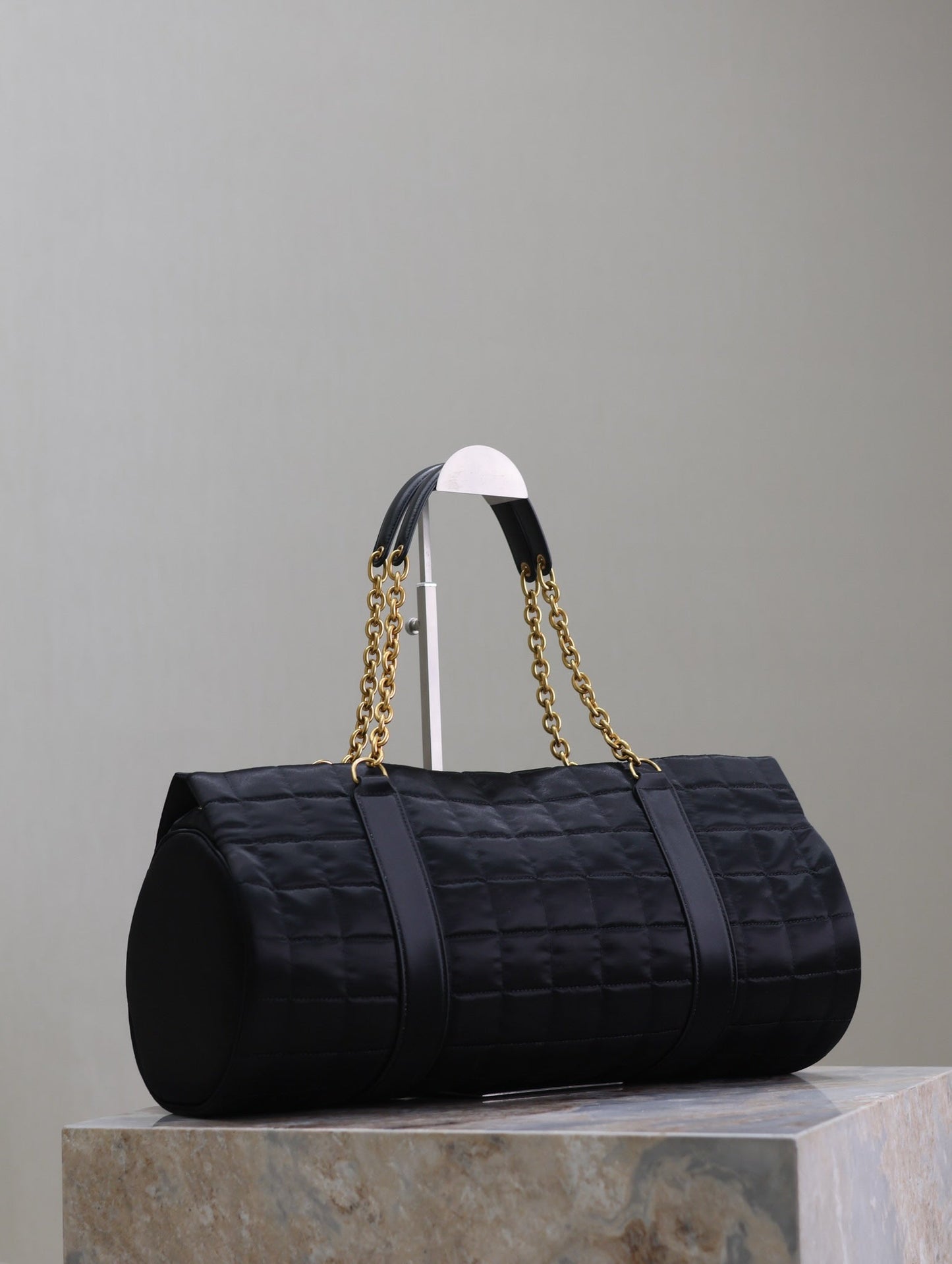 TRAVEL BAG 42 IN BLACK NYLON AND LEATHER TRIM GOLD HARDWARE