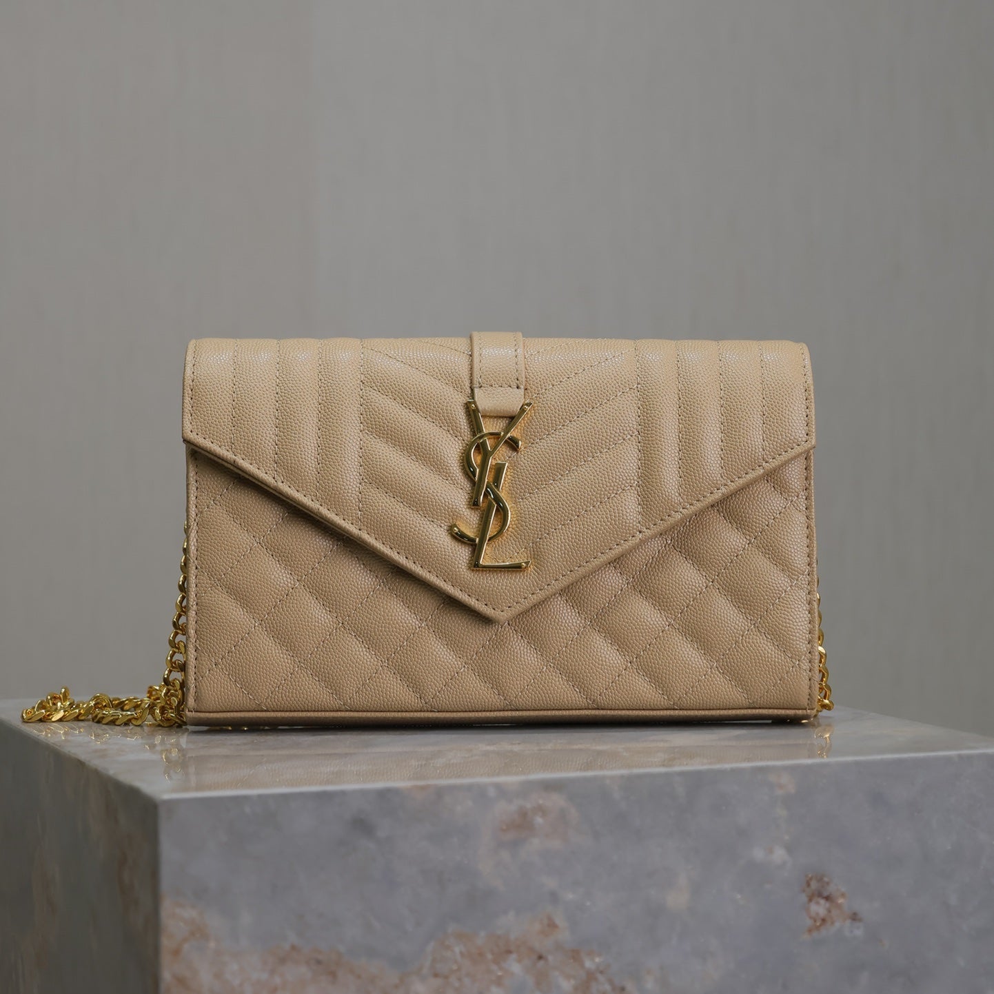 ENVELOPE CHAIN BAG 22 IN SEPIA TAN LAMBSKIN GOLD HARDWARE