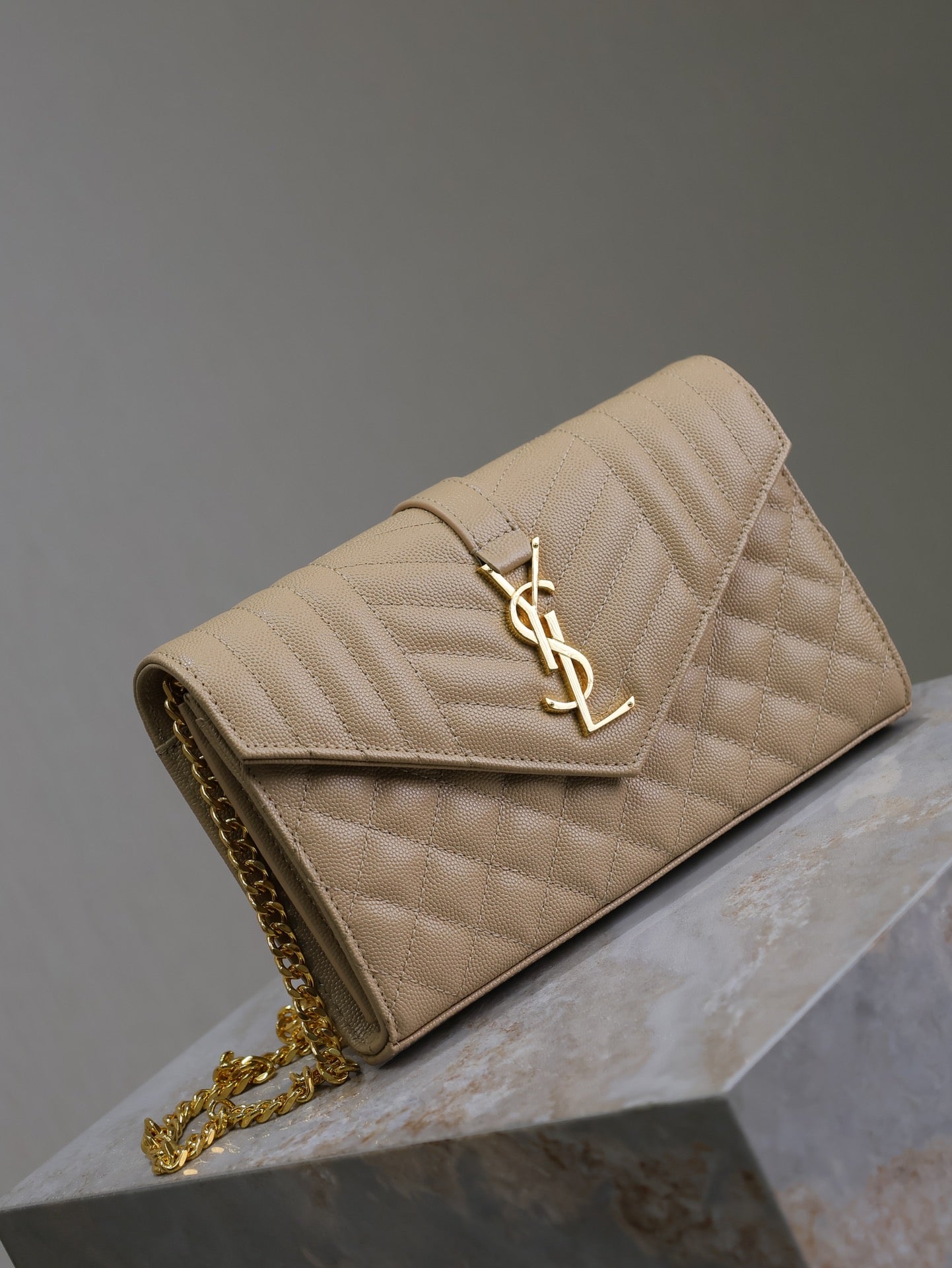 ENVELOPE CHAIN BAG 22 IN SEPIA TAN LAMBSKIN GOLD HARDWARE