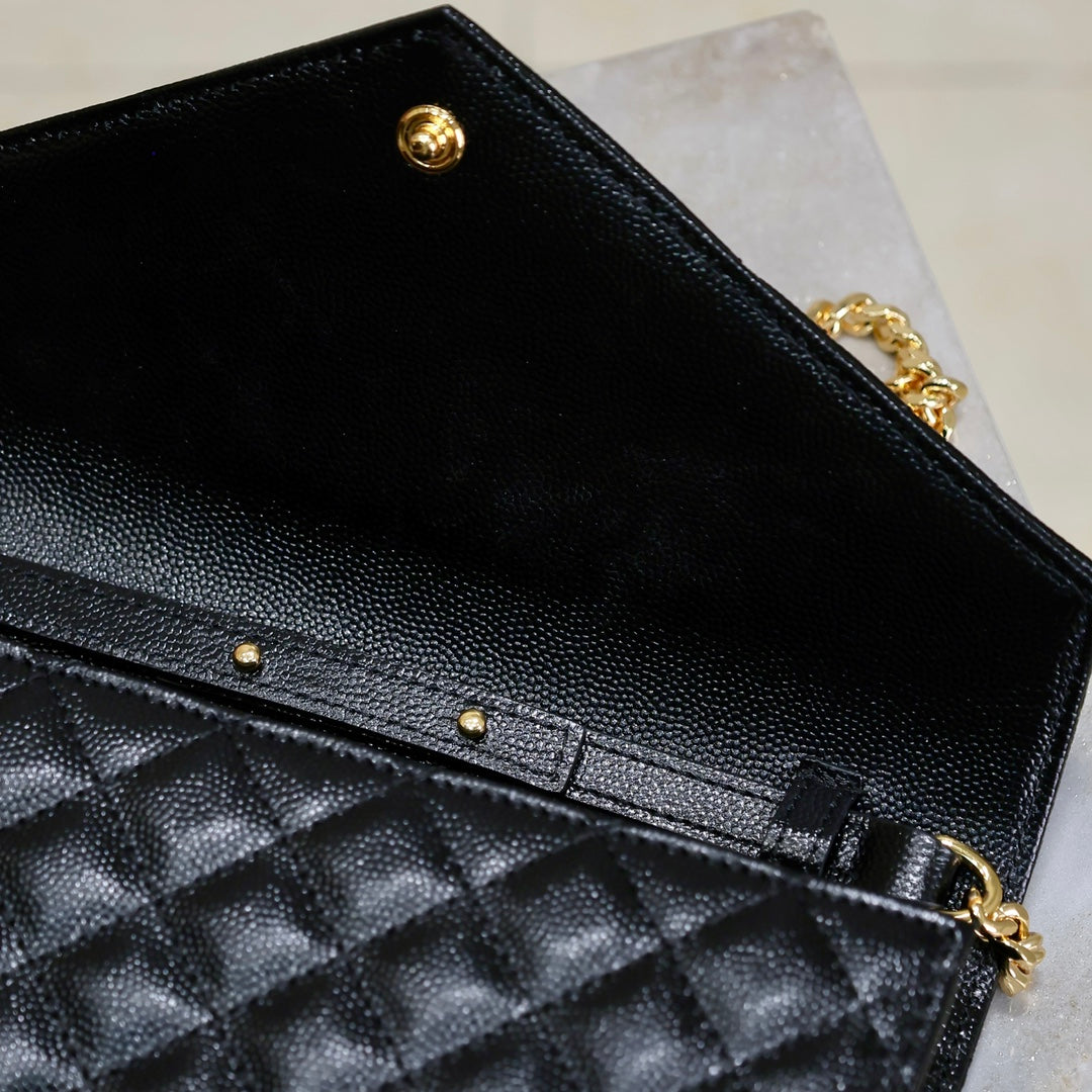 ENVELOPE CHAIN BAG 22 IN BLACK LAMBSKIN GOLD HARDWARE