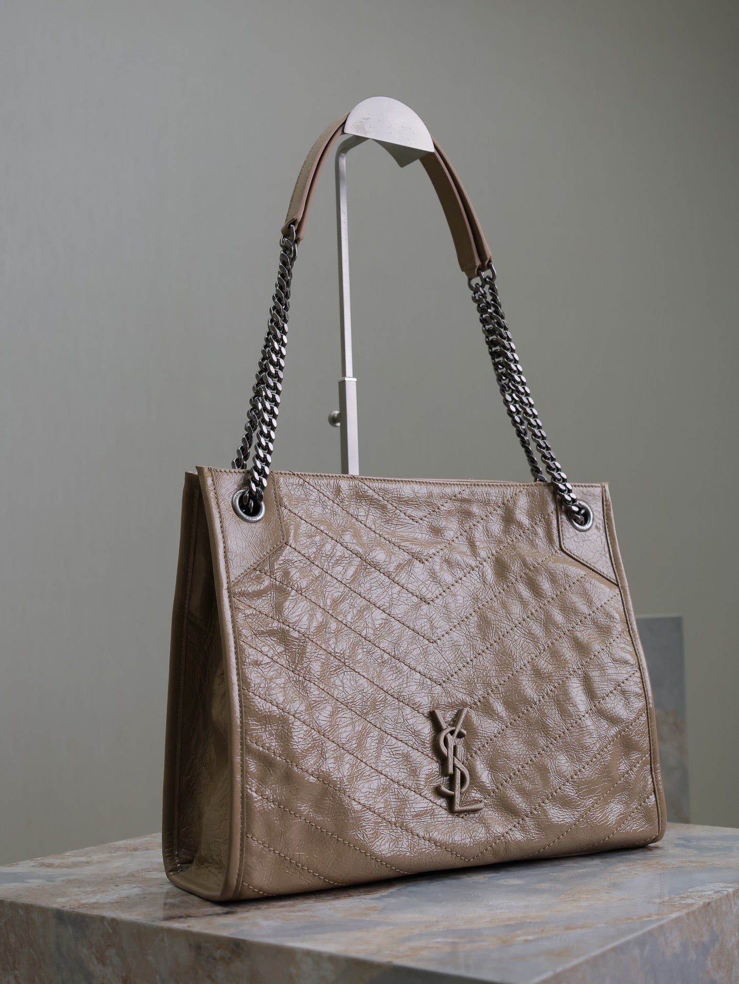 NIKI SHOPPING BAG 33 IN LIGHT BROWN CRUMPLED CALFSKIN