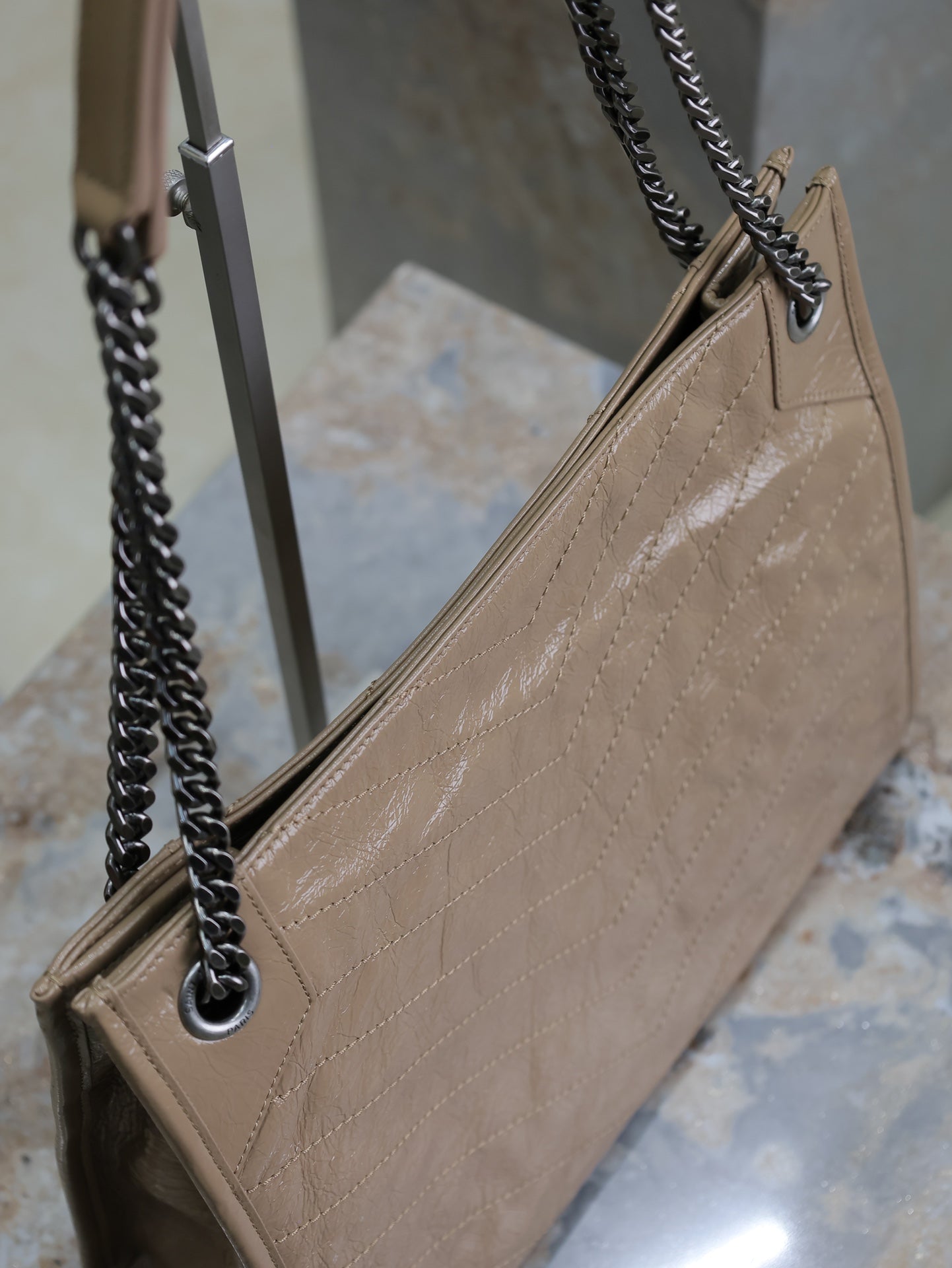 NIKI SHOPPING BAG 33 IN LIGHT BROWN CRUMPLED CALFSKIN