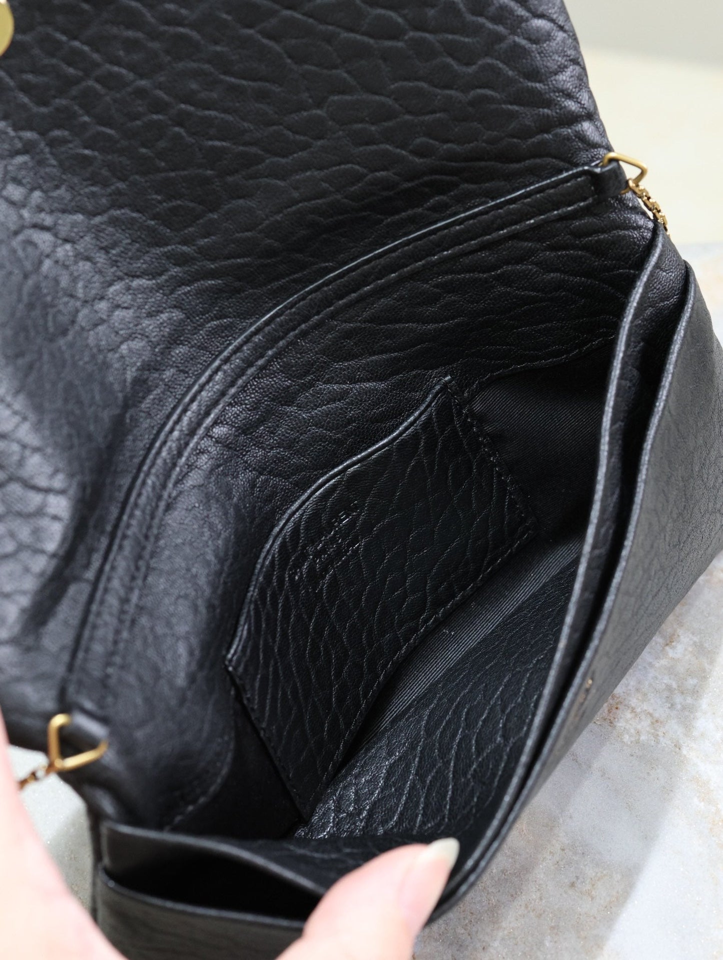 CALYPSO POUCH 24 IN BLACK ELEPHANT TEXTURED LAMBSKIN GOLD LOGO