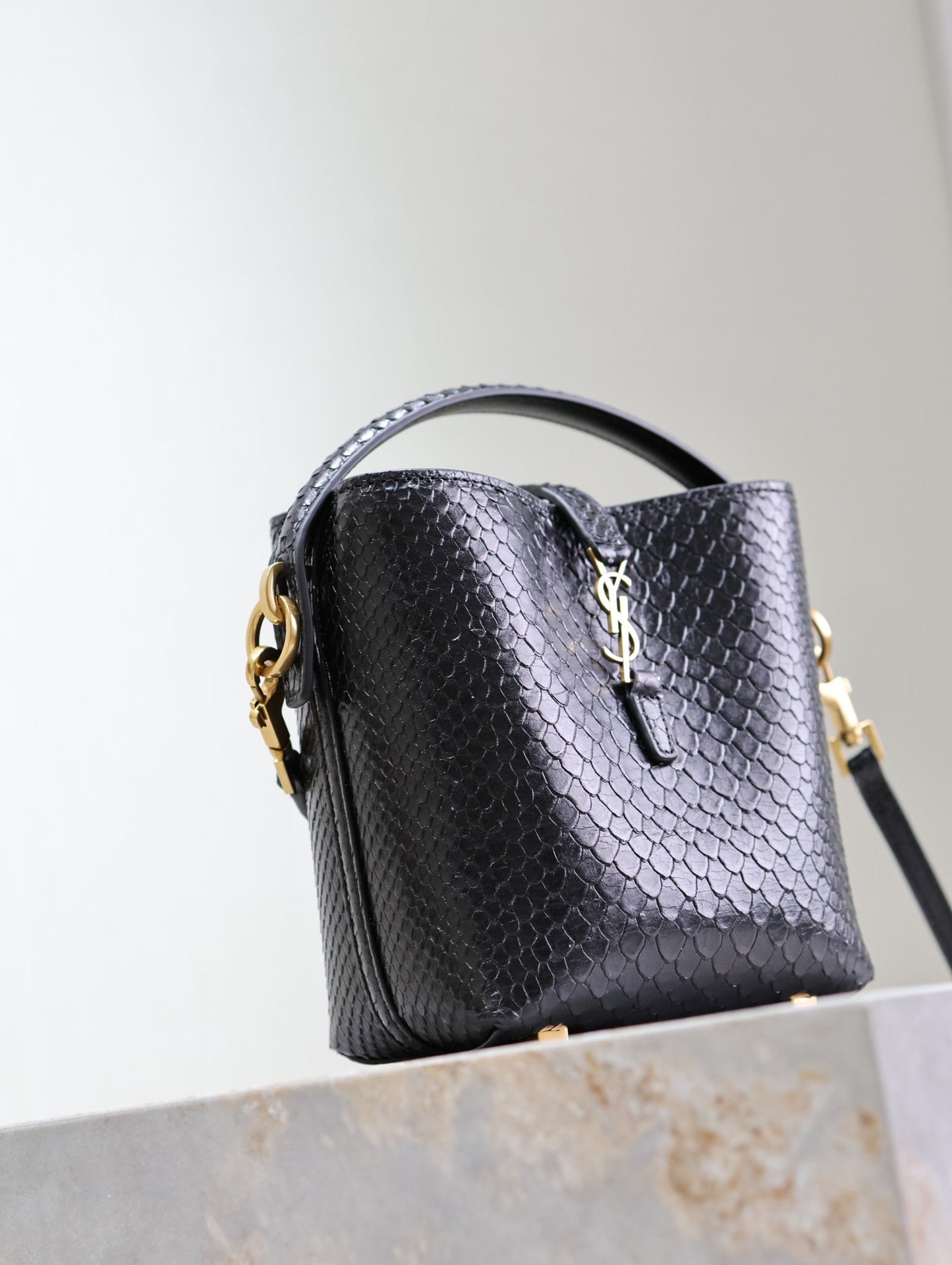 LE 37 MINI BAG 15 IN BLACK SNAKE PATTERN CALFSKIN