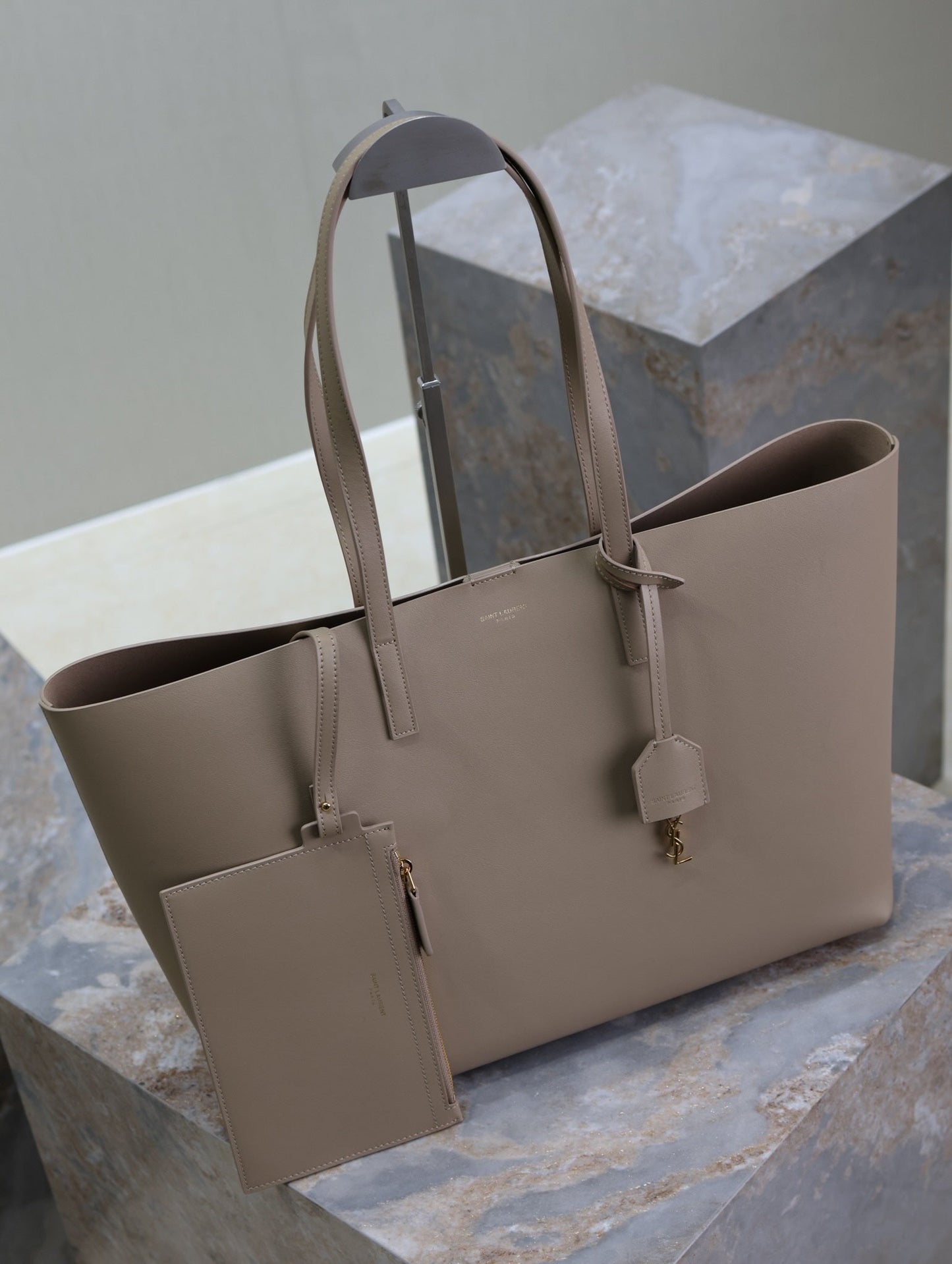 SHOPPING TOTE BAG 38 IN LIGHT BROWN CALFSKIN