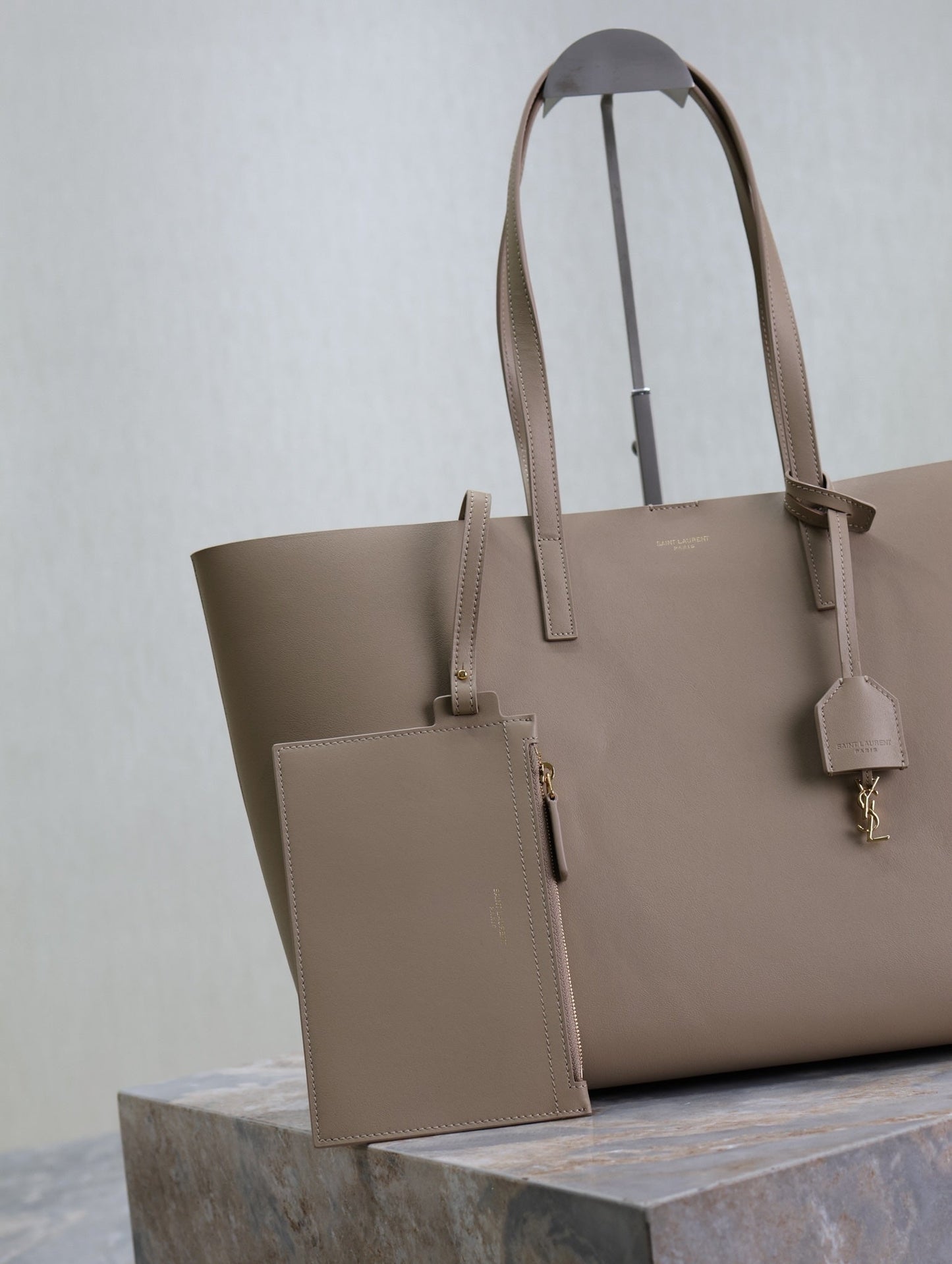 SHOPPING TOTE BAG 38 IN LIGHT BROWN CALFSKIN