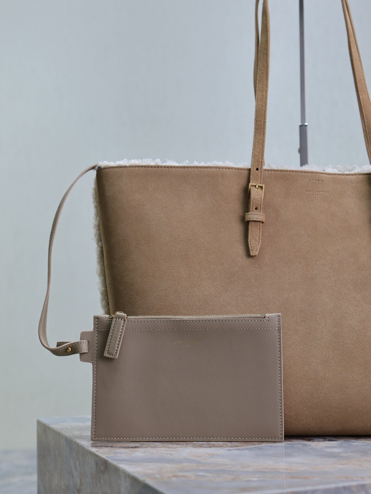 SHOPPING TOTE BAG 38 IN TAN BROWN SUEDE AND WHITE SHEARLING TRIM