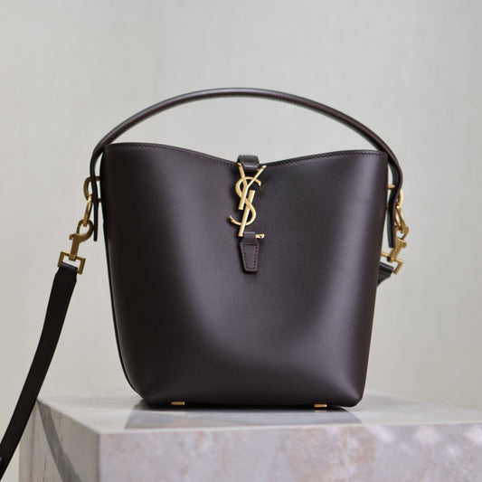 LE 37 SMALL BUCKET BAG 20 IN BRUNETTE BROWN CALFSKIN GOLD HARDWARE