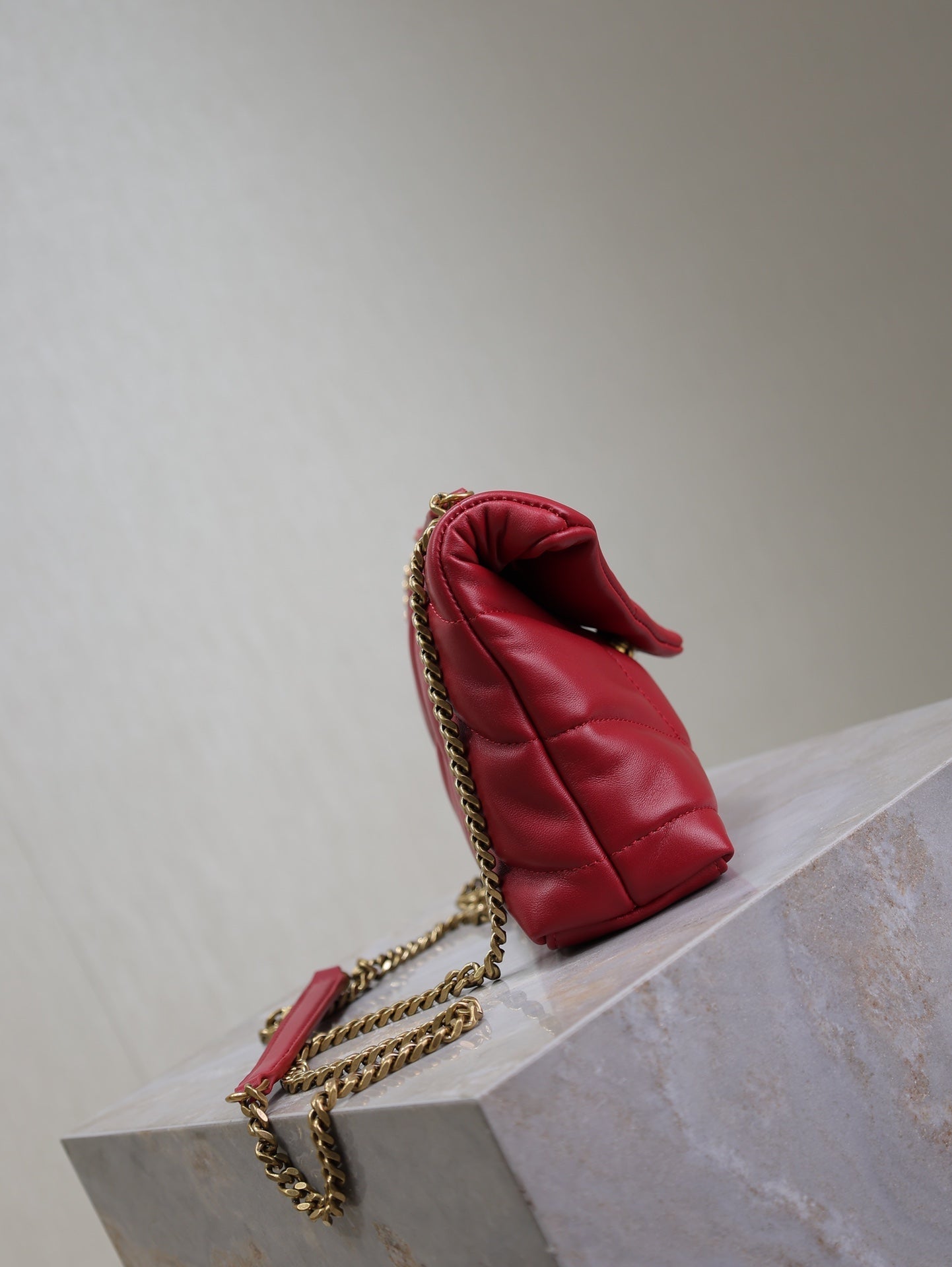 PUFFER TOY 23 IN RED LAMBSKIN GOLD HARDWARE