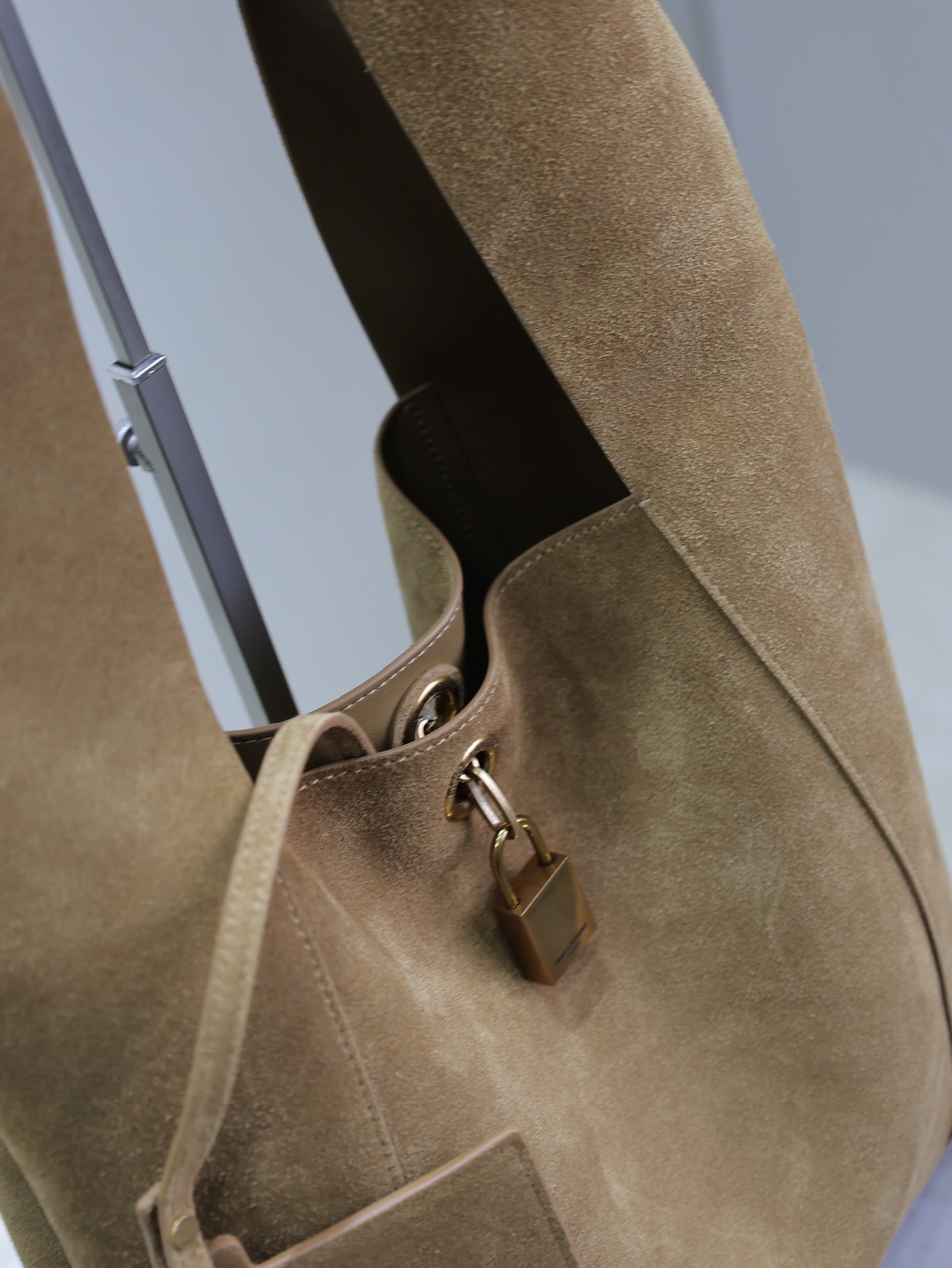 TANGER HOBO BAG 27 IN PEANUT BROWN SUEDE