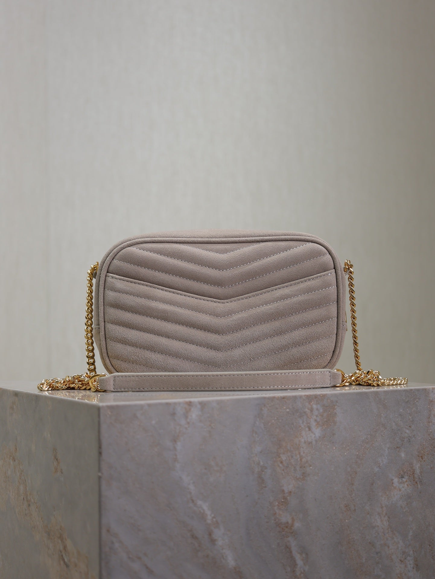 LOU MINI CAMERA BAG 18 IN SILVER PINK SUEDE GOLD HARDWARE